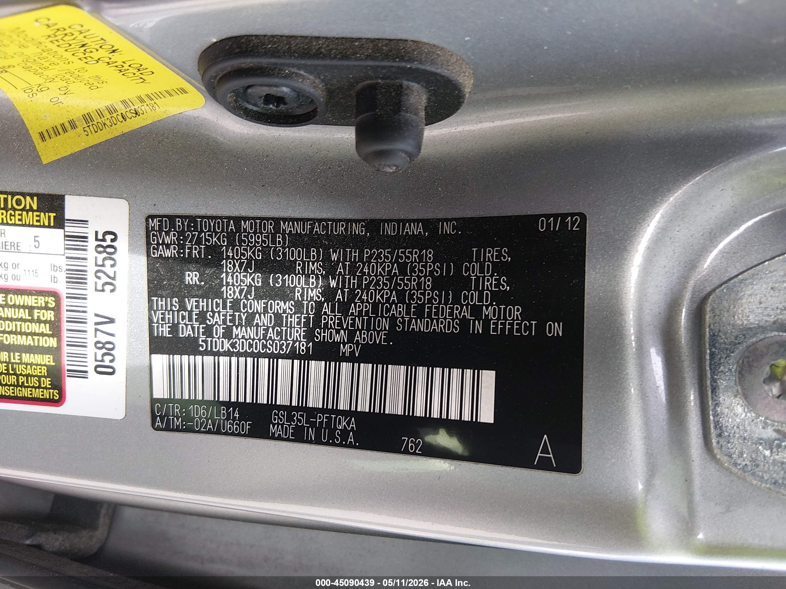 TOYOTA SIENNA image 9