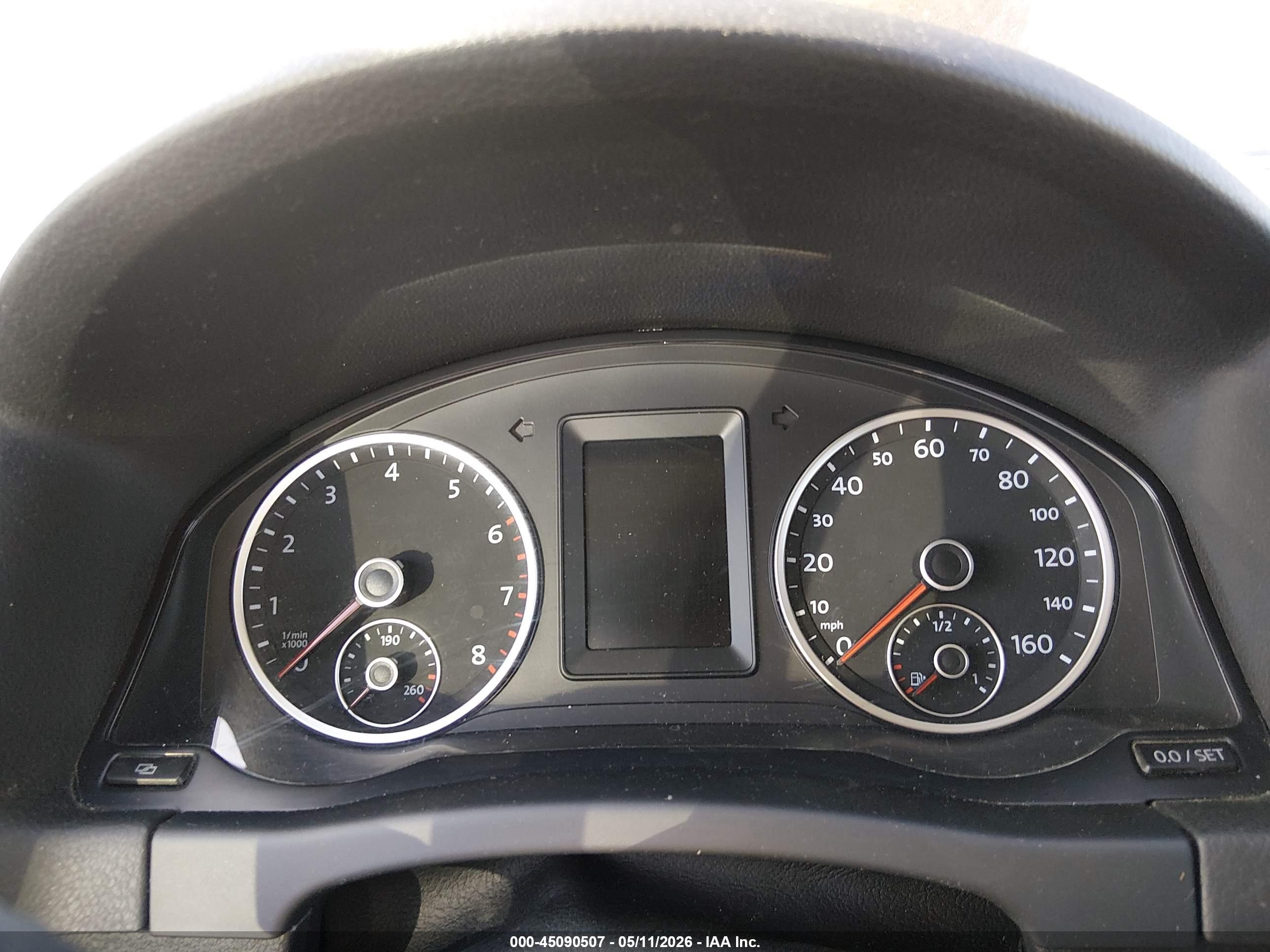 VOLKSWAGEN TIGUAN image 7
