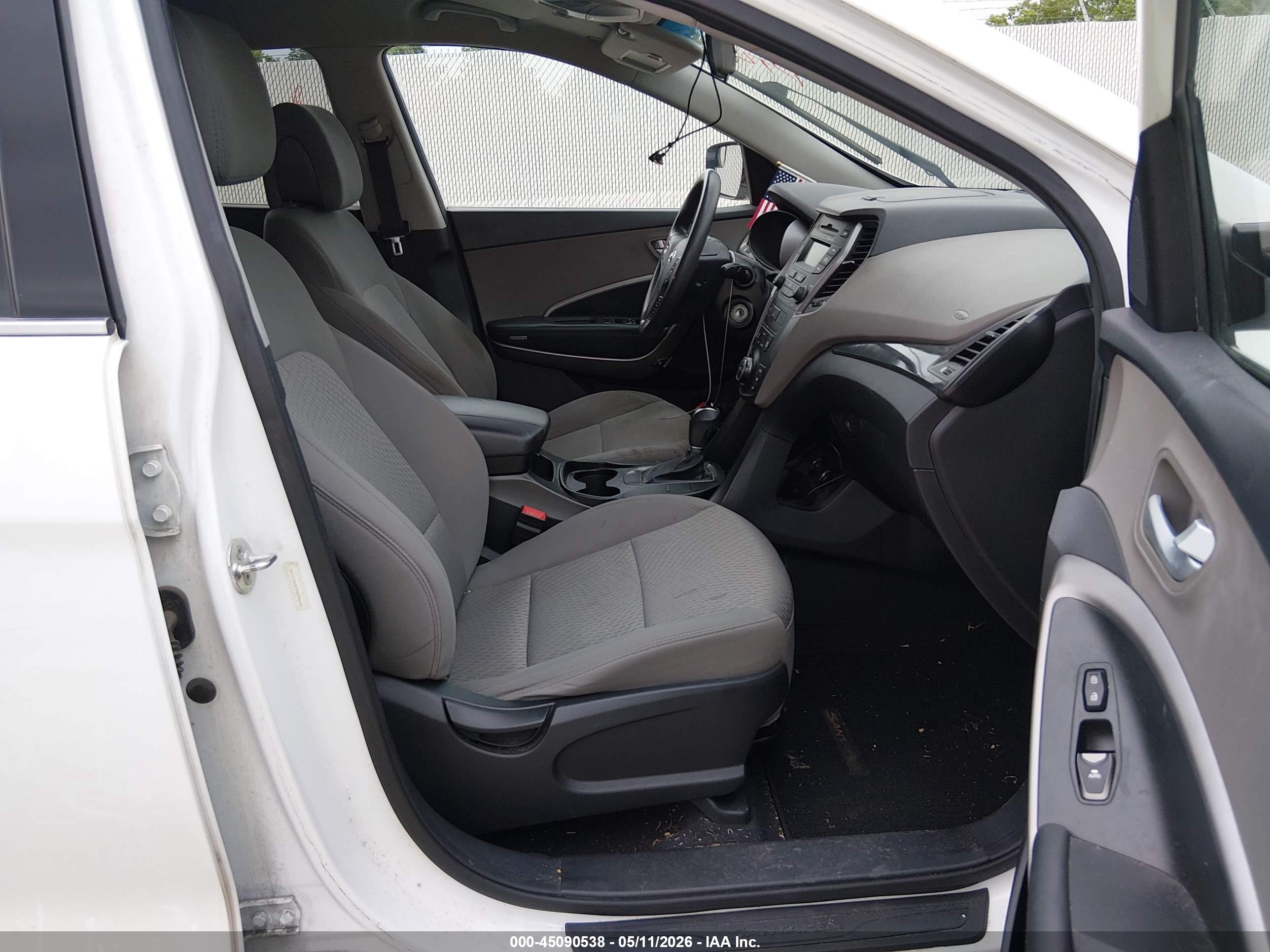 HYUNDAI SANTA image 5