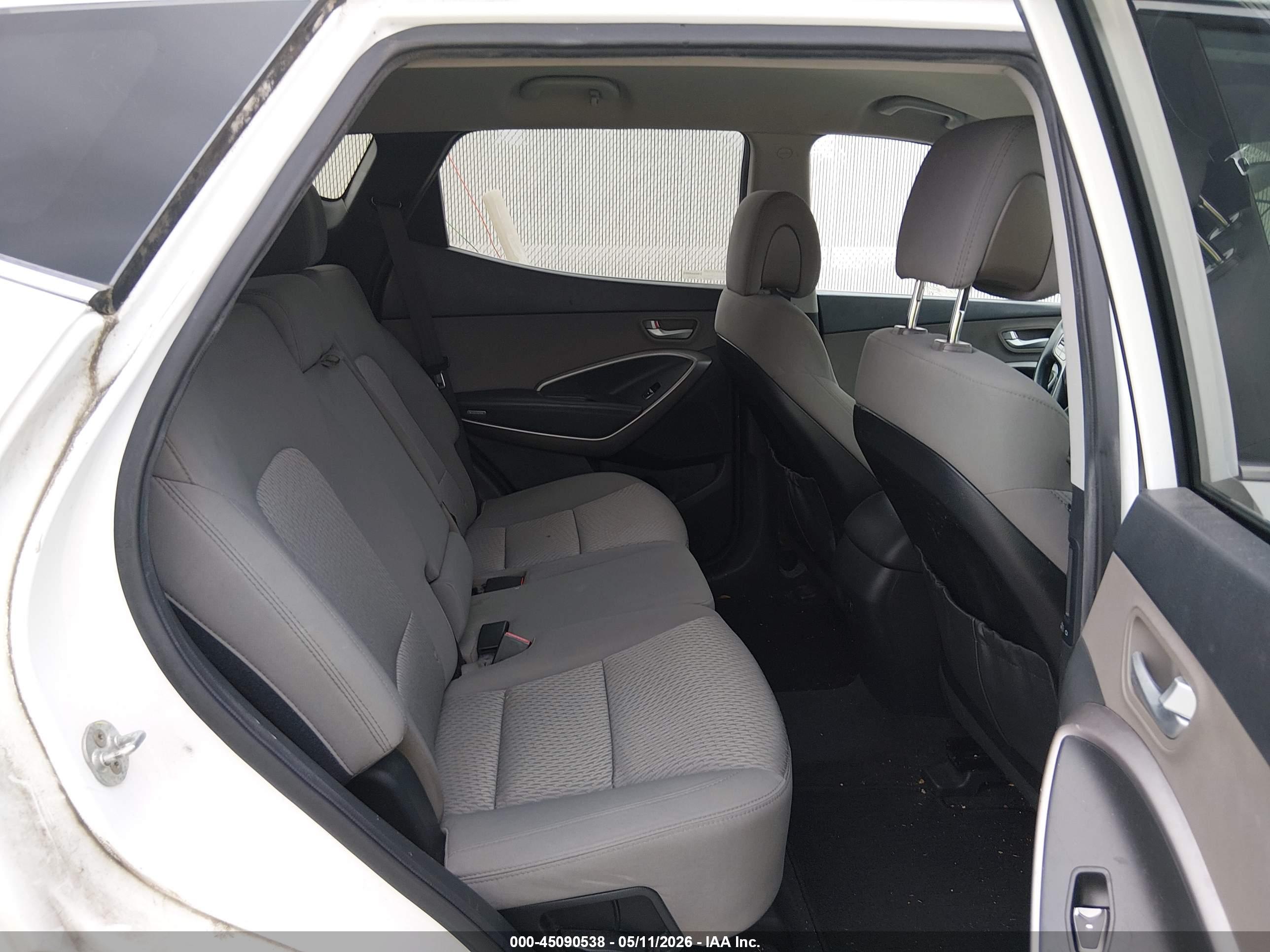 HYUNDAI SANTA image 8
