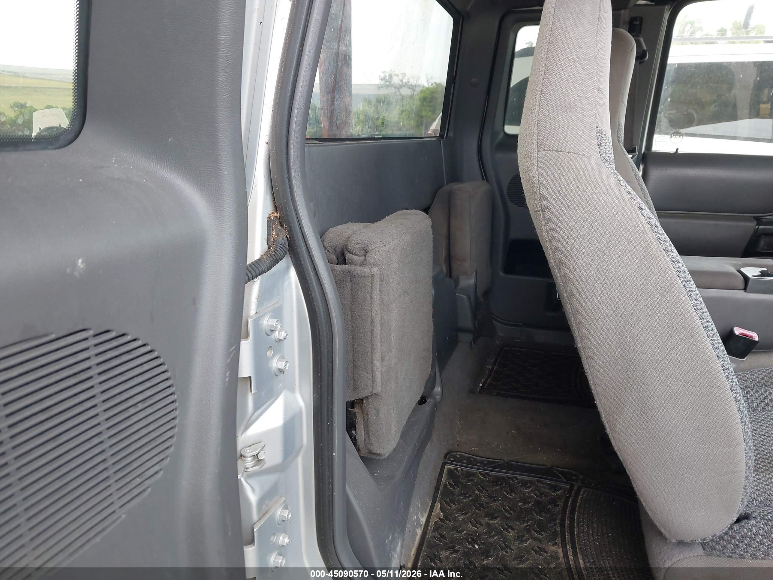 FORD RANGER image 8