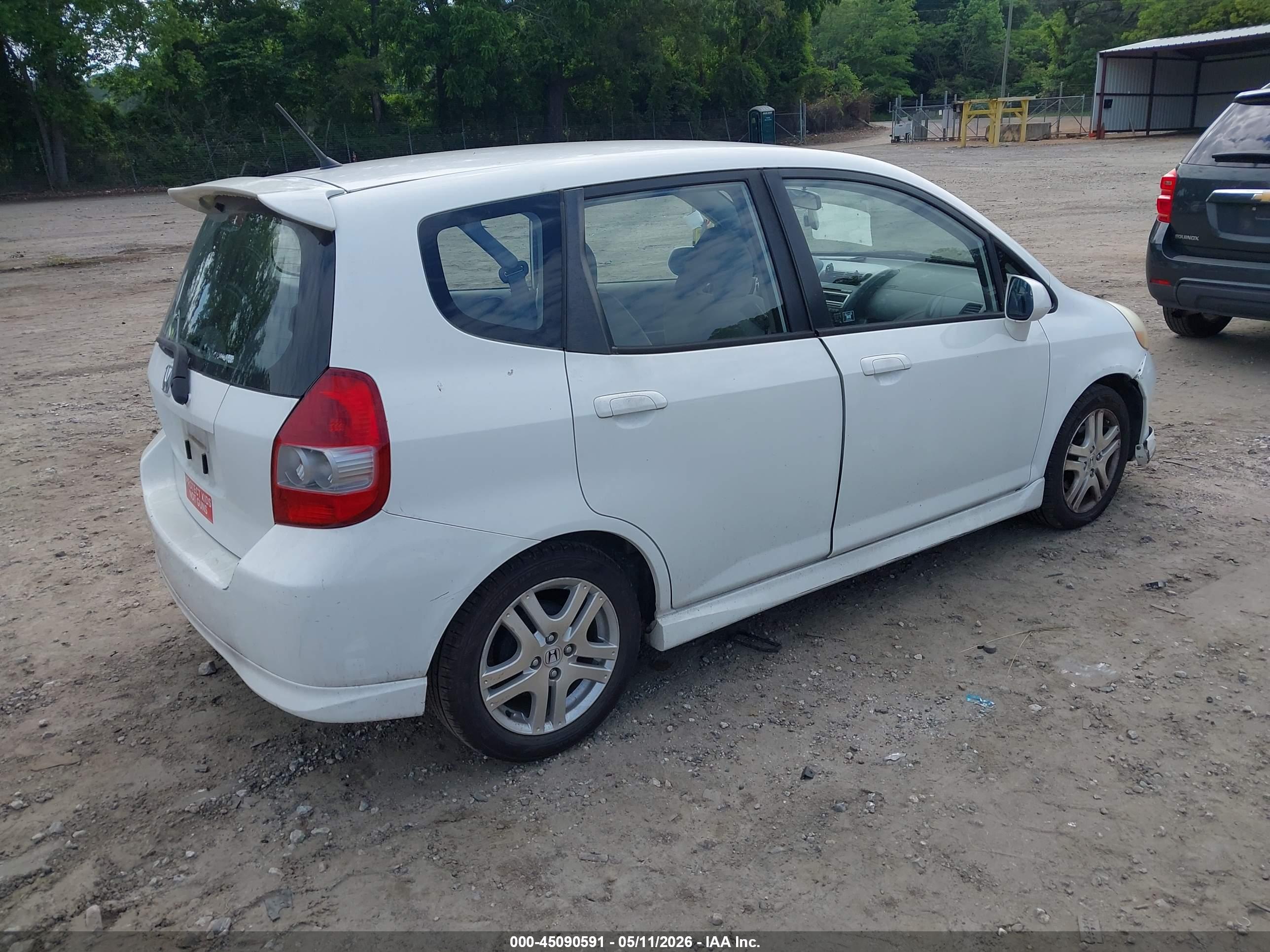 HONDA FIT image 4