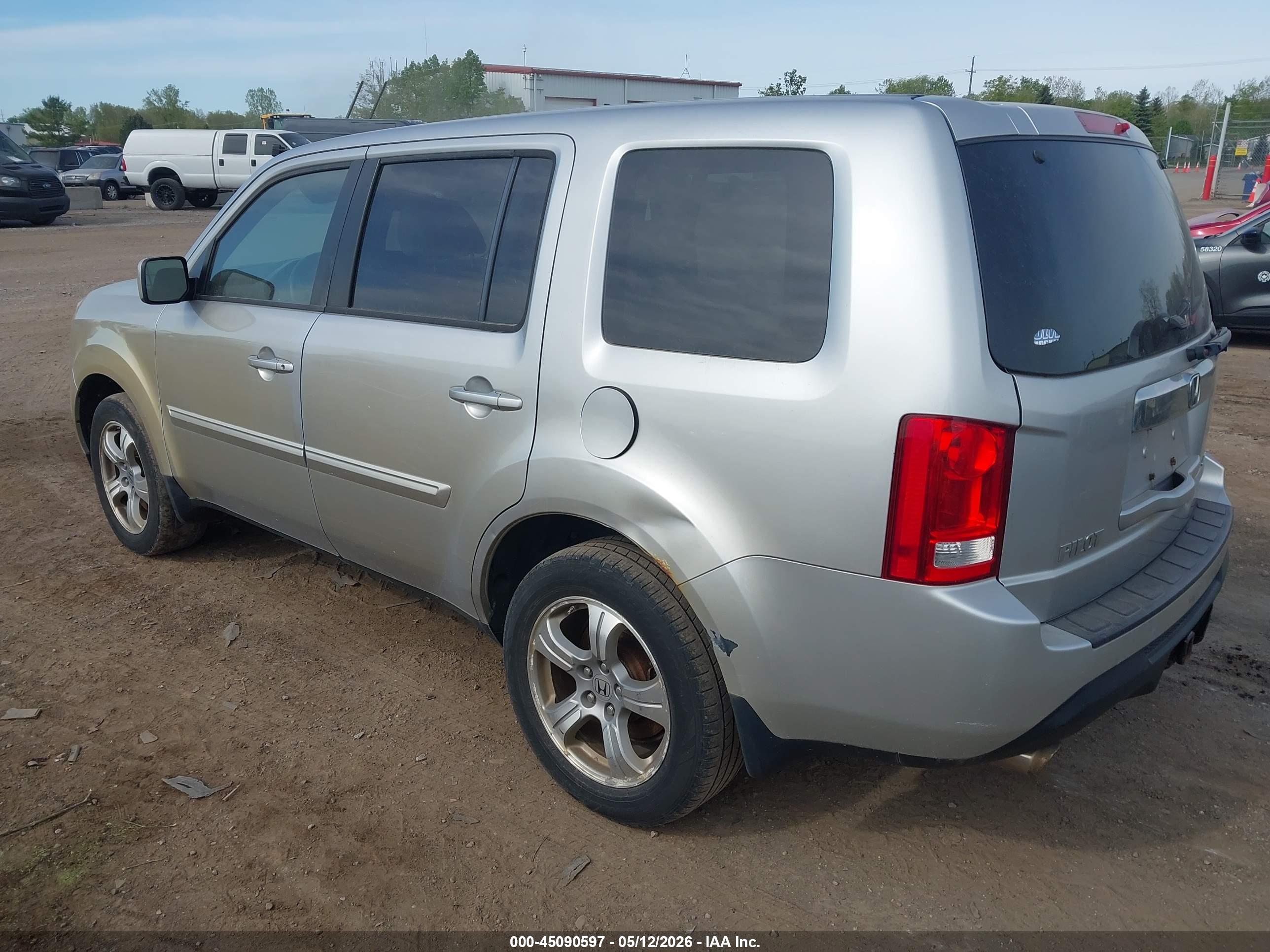 HONDA PILOT image 3
