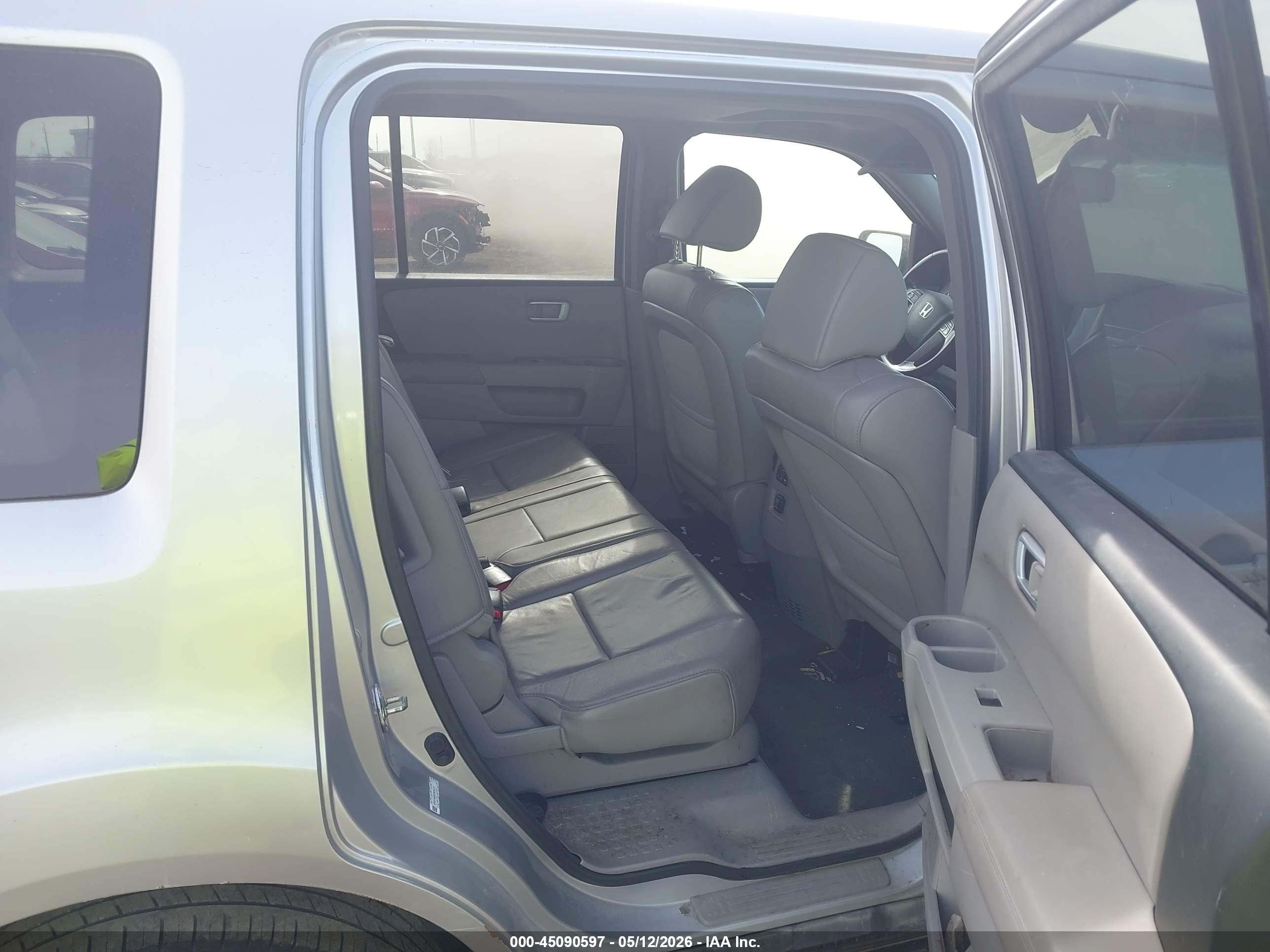 HONDA PILOT image 8
