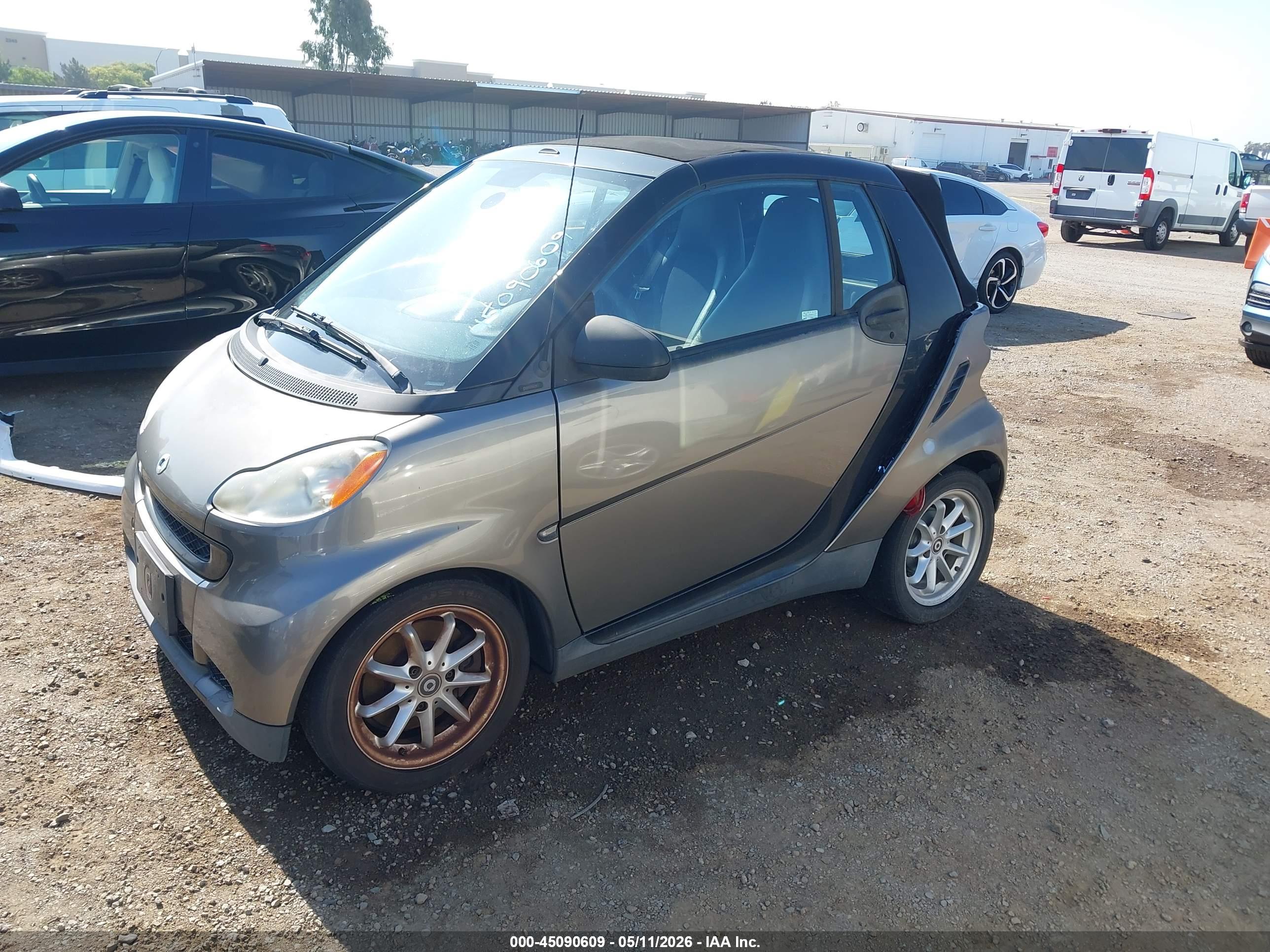 SMART FORTWO image 2