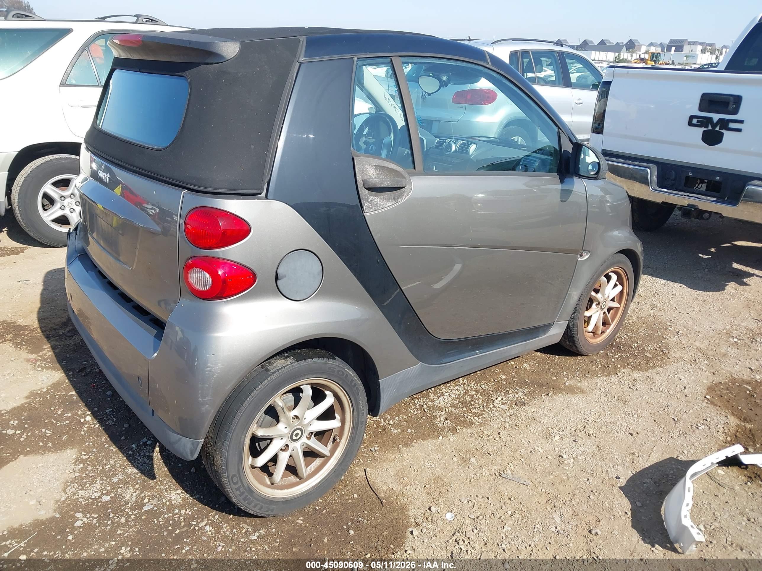 SMART FORTWO image 4
