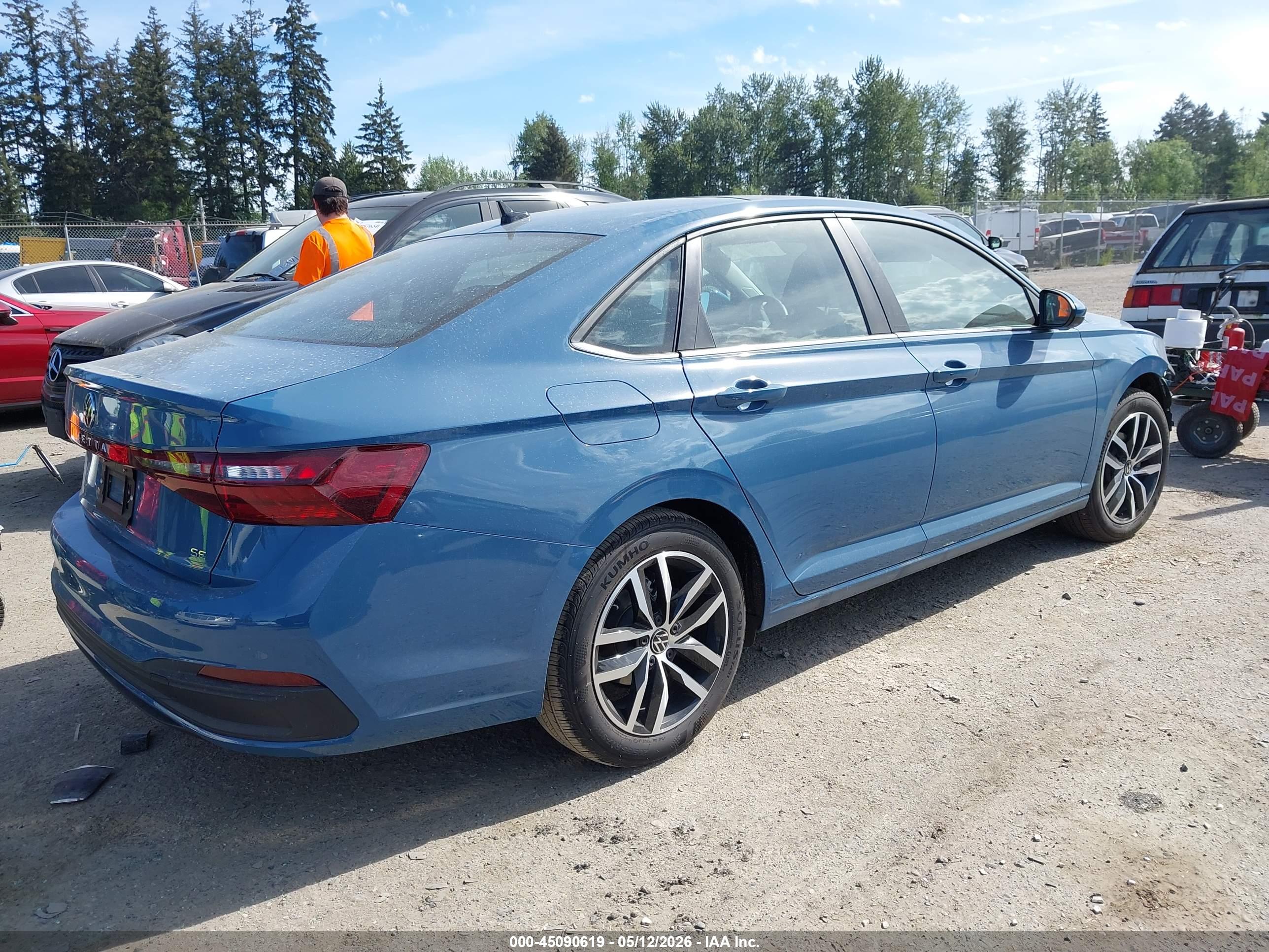 VOLKSWAGEN JETTA image 4
