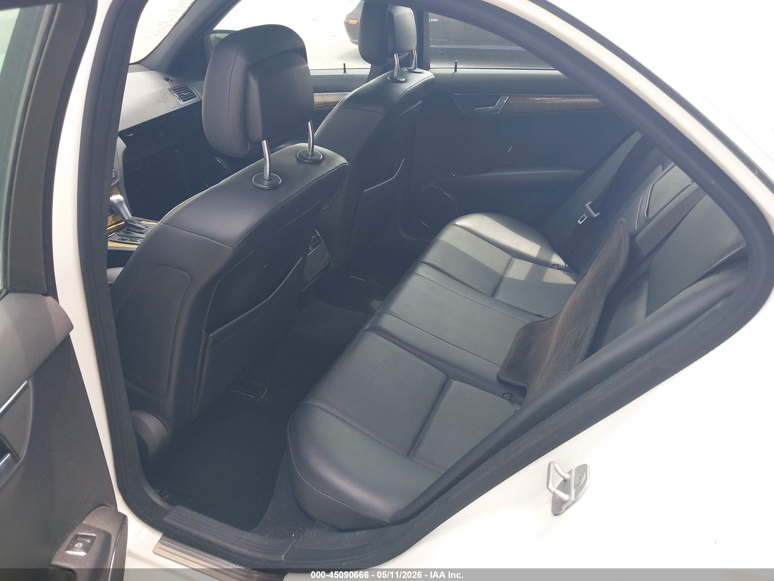 MERCEDES-BENZ C image 8