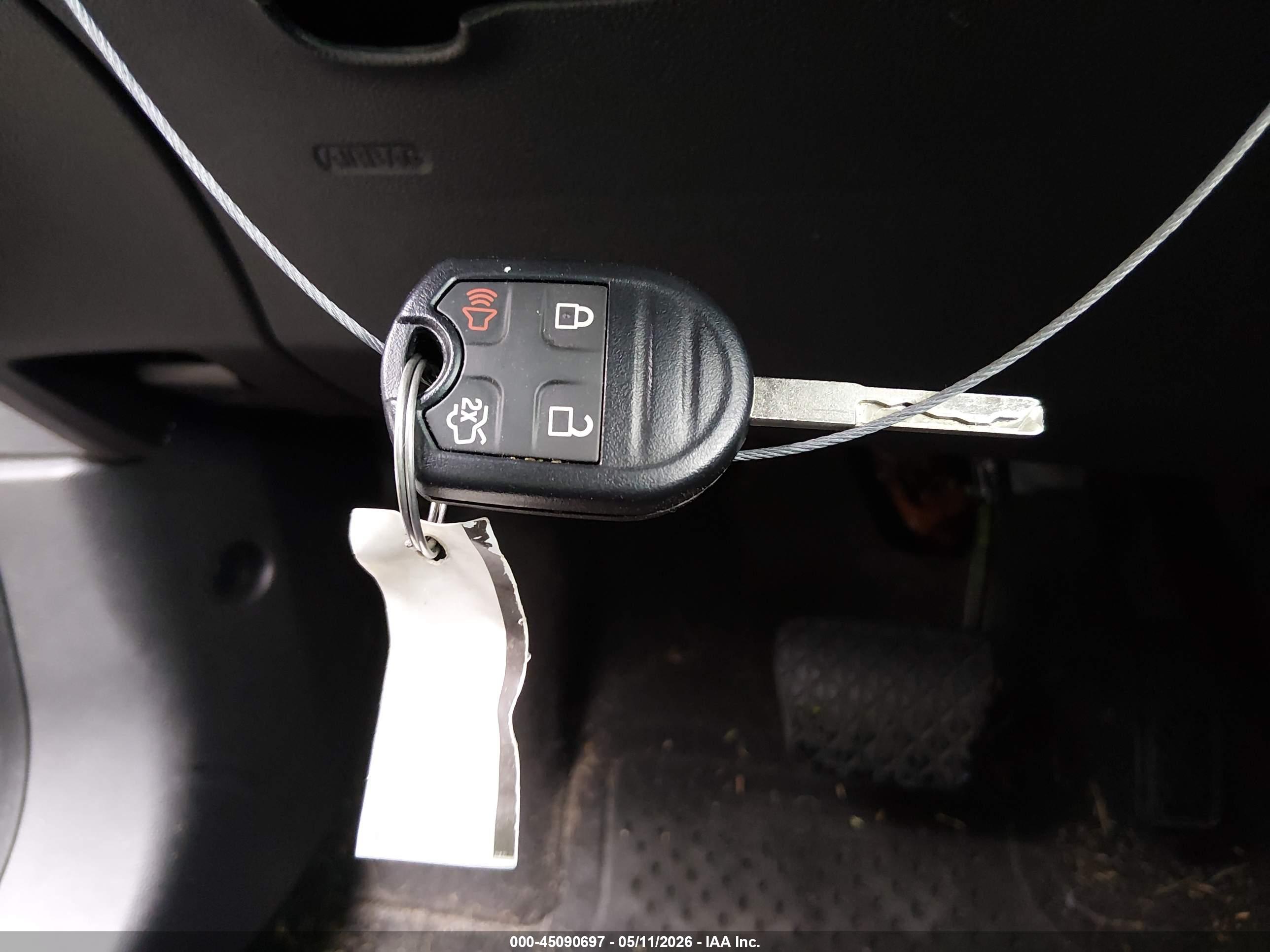 FORD FIESTA image 11