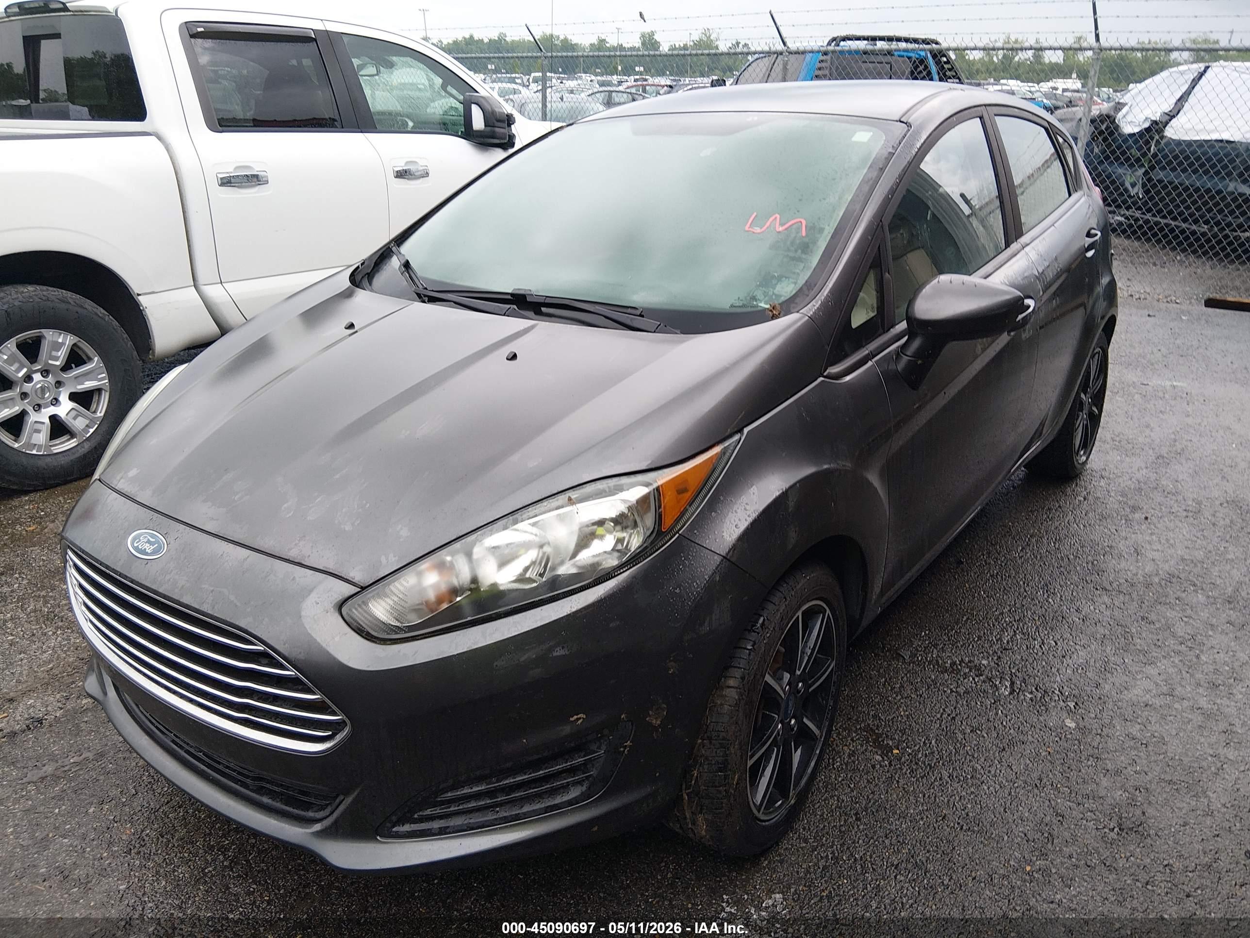 FORD FIESTA image 2