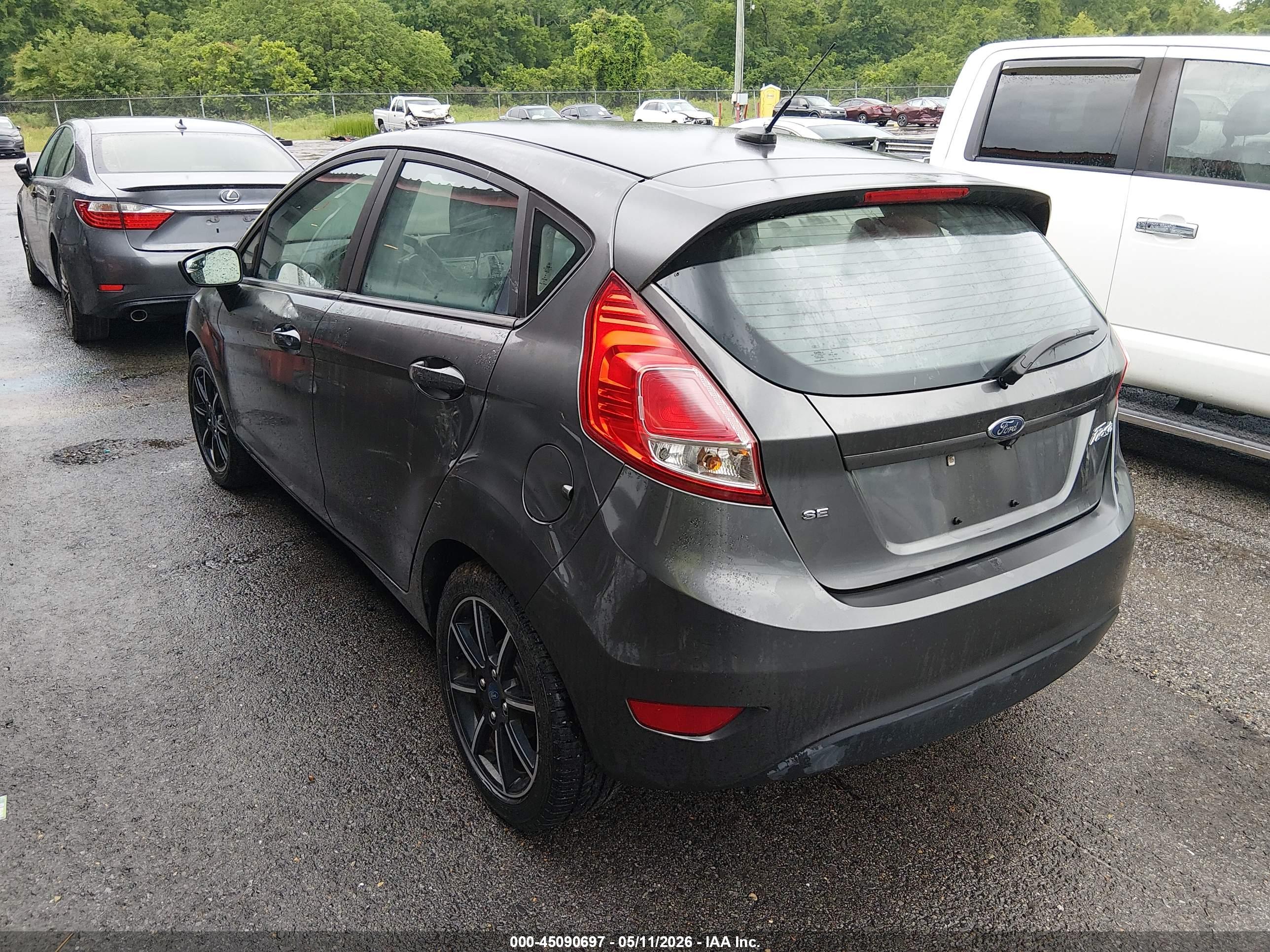 FORD FIESTA image 3
