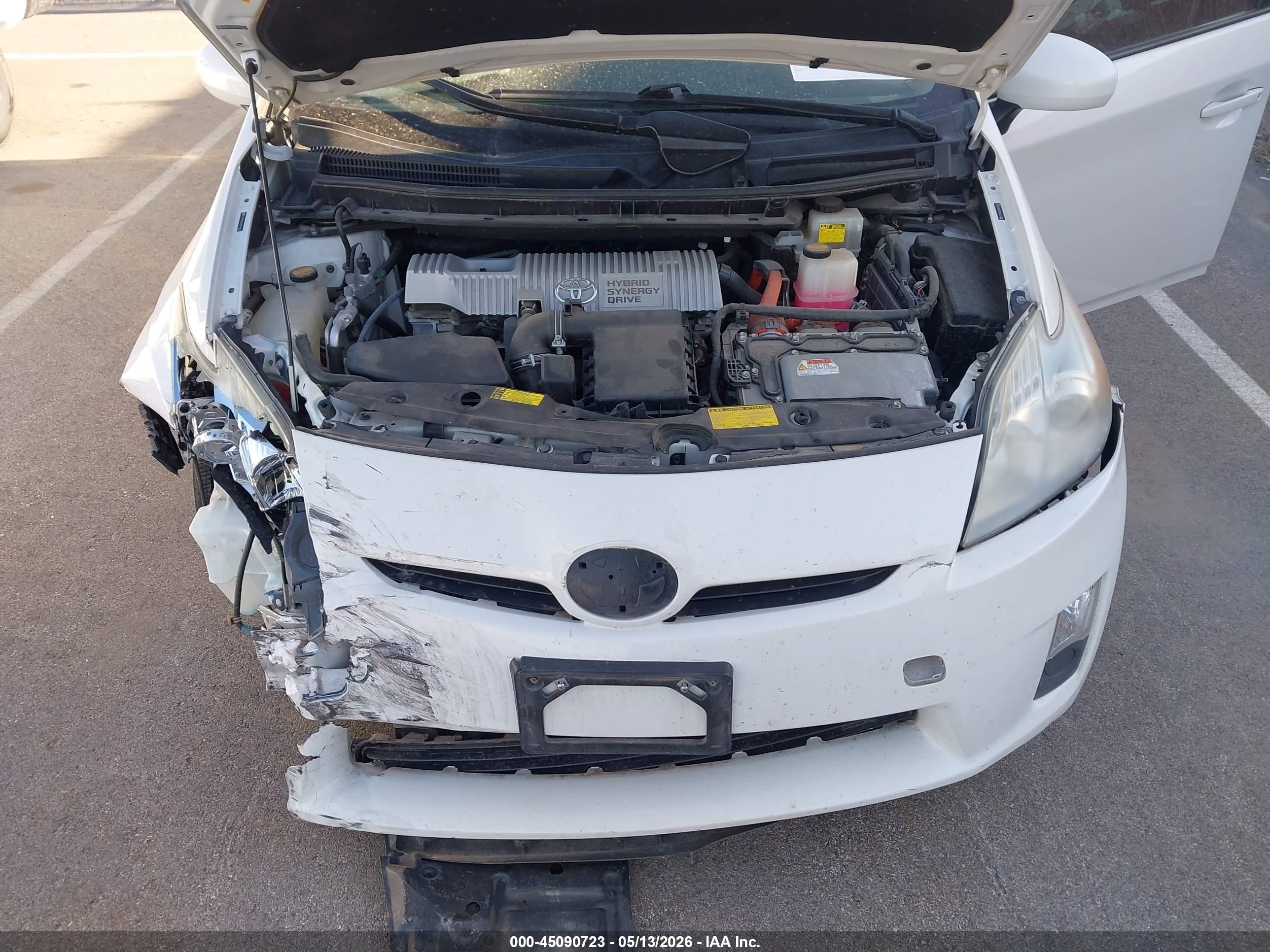 TOYOTA PRIUS image 10