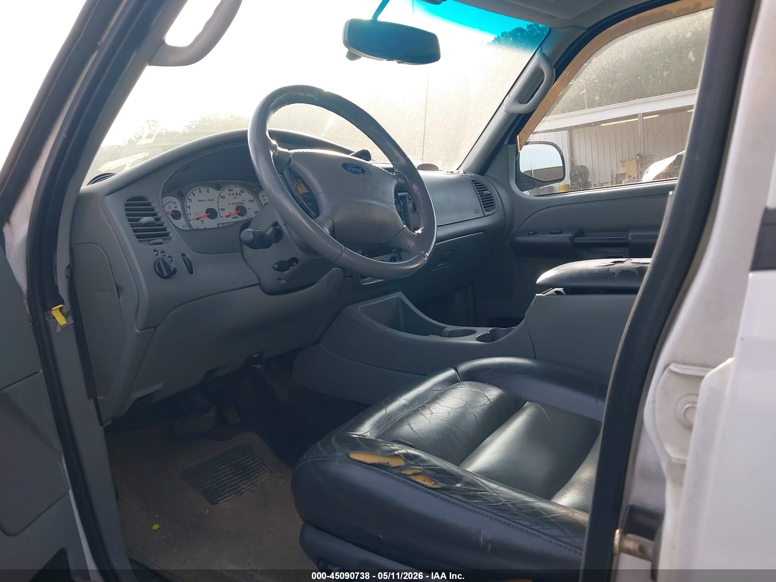 FORD EXPLORER image 5