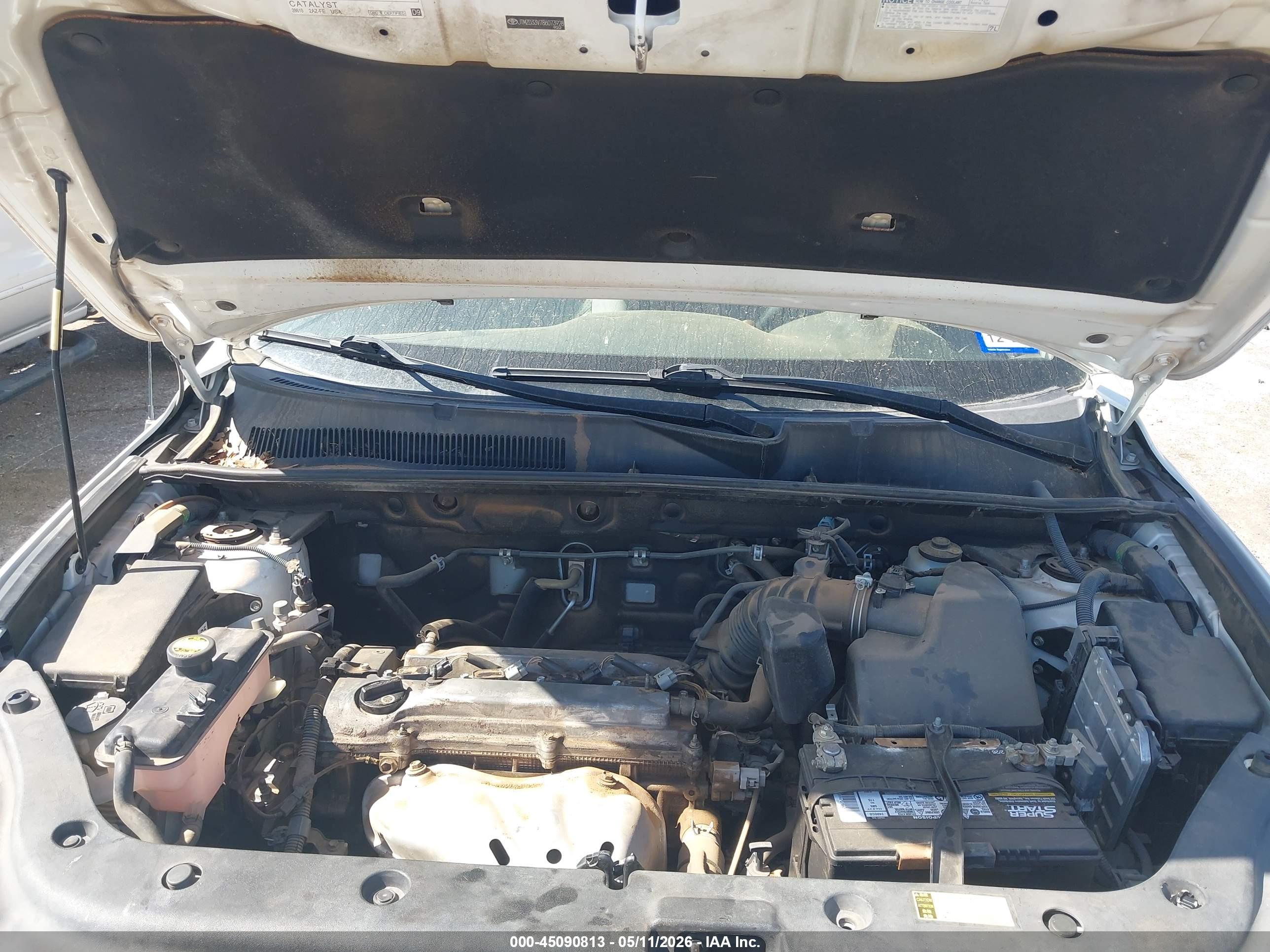 TOYOTA RAV4 image 10
