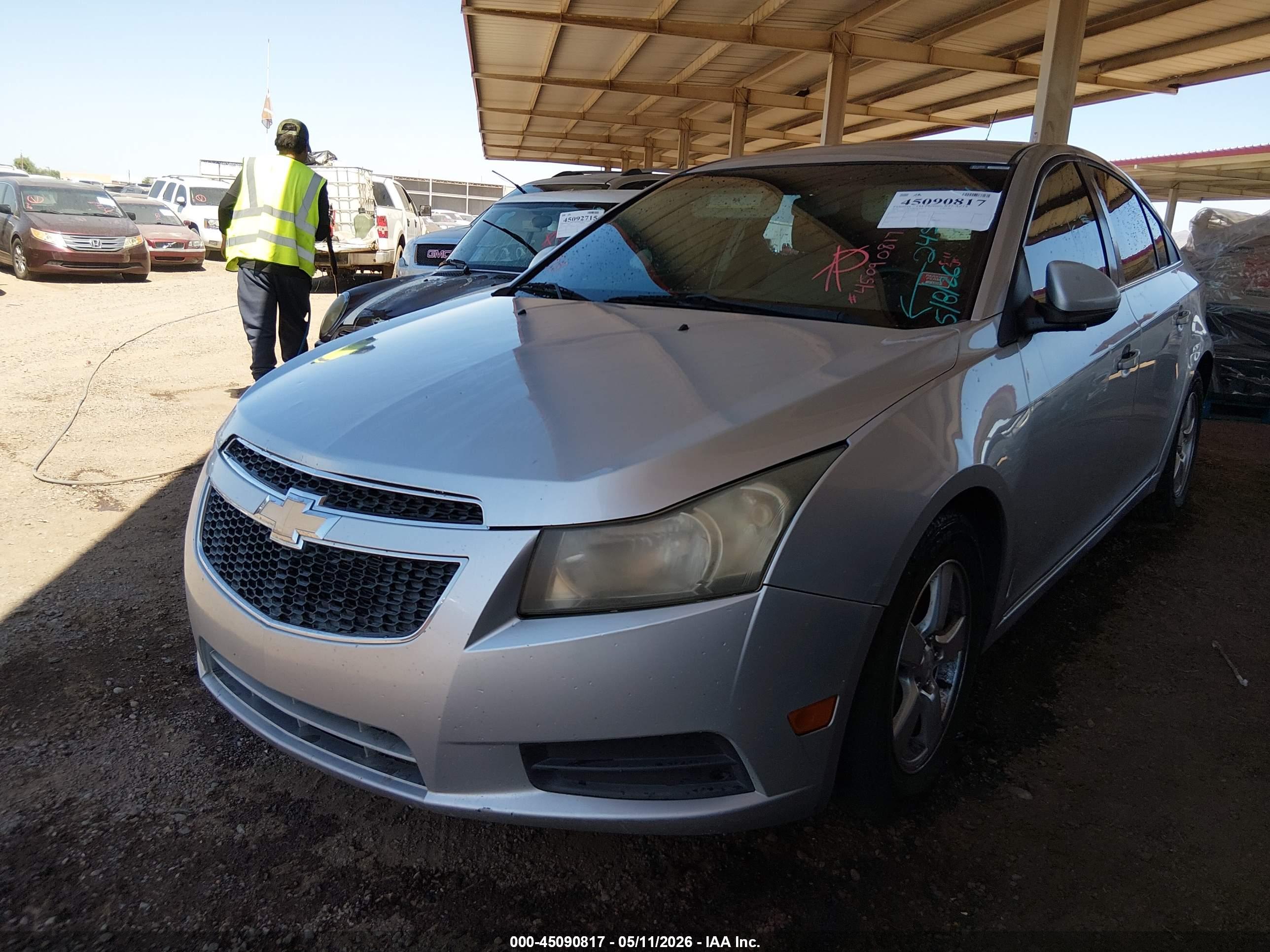 CHEVROLET CRUZE image 2