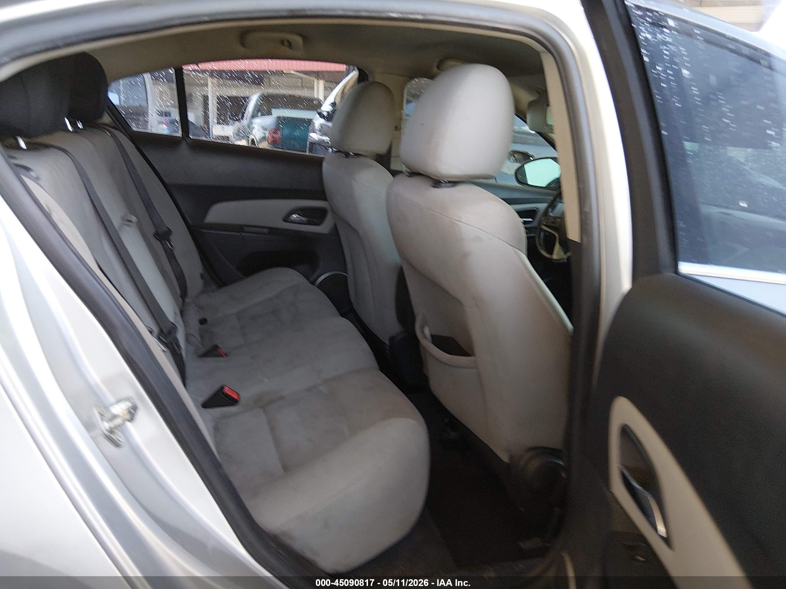 CHEVROLET CRUZE image 8