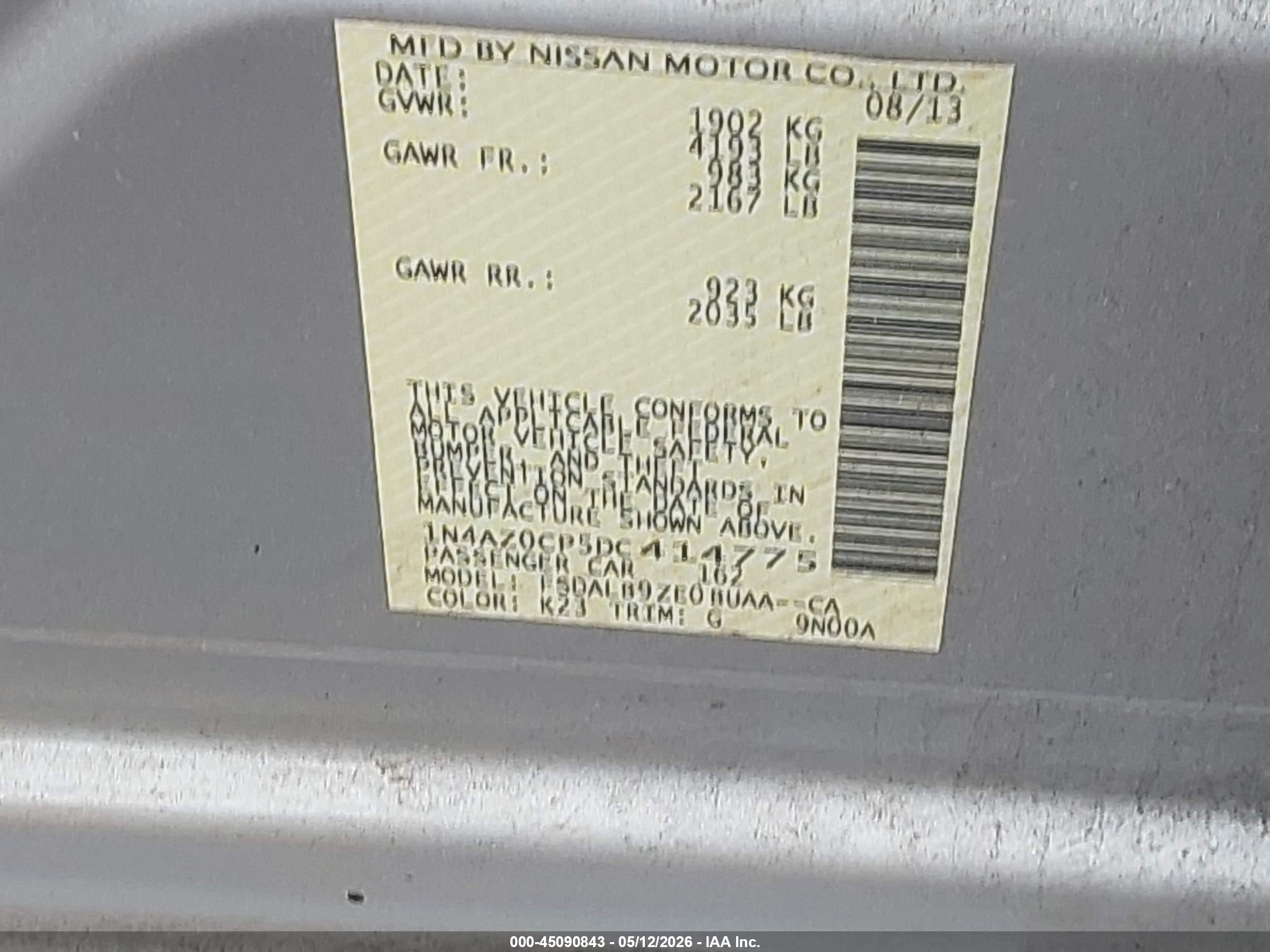 NISSAN LEAF image 9