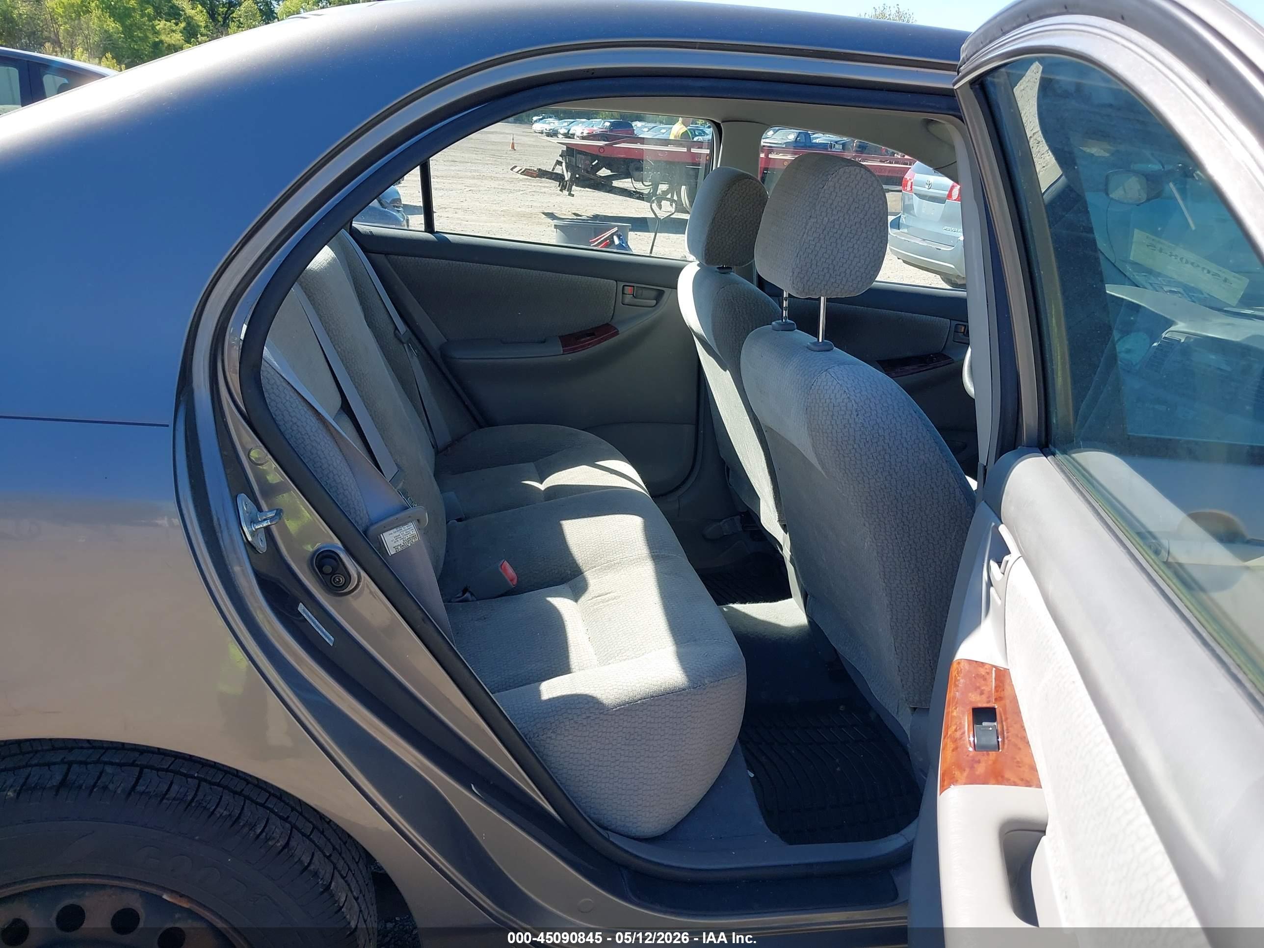 TOYOTA COROLLA image 8