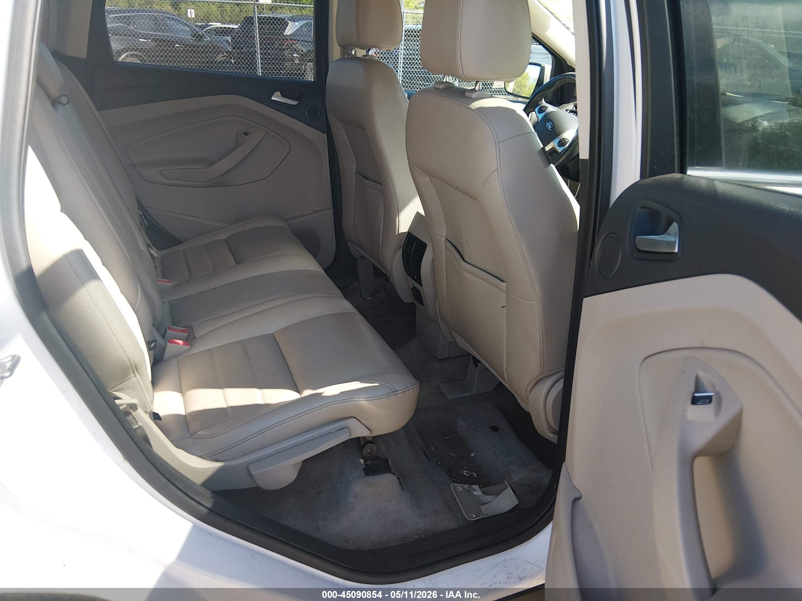 FORD ESCAPE image 8