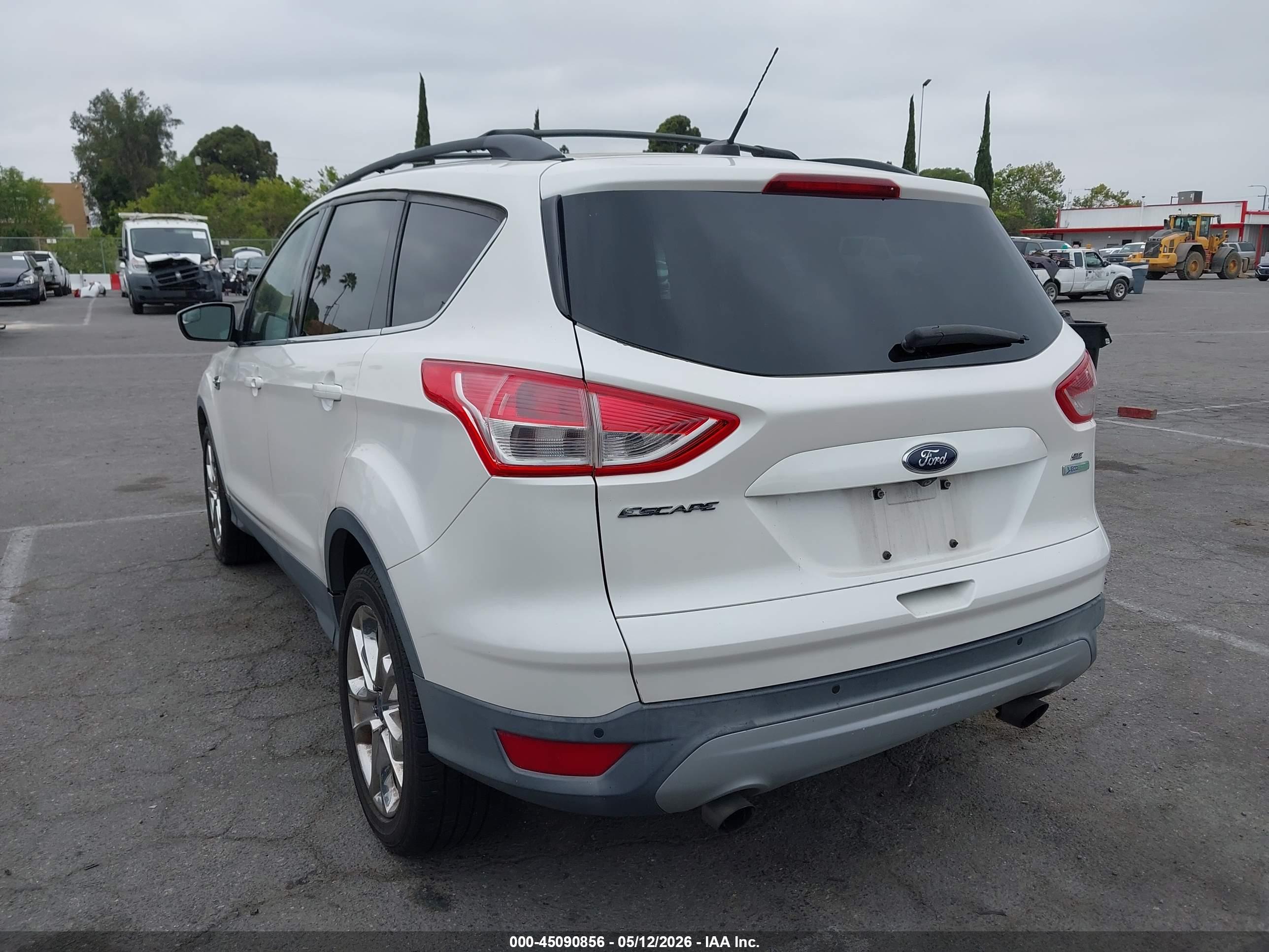 FORD ESCAPE image 3