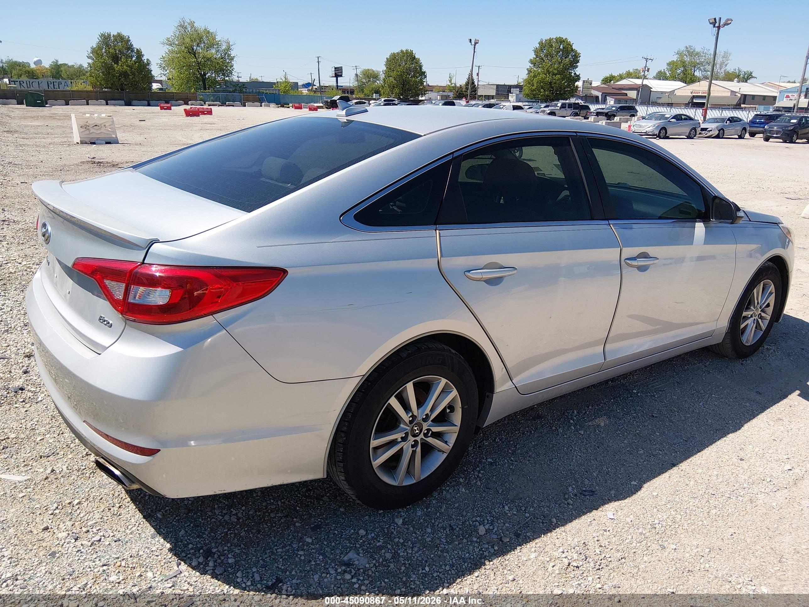 HYUNDAI SONATA image 4