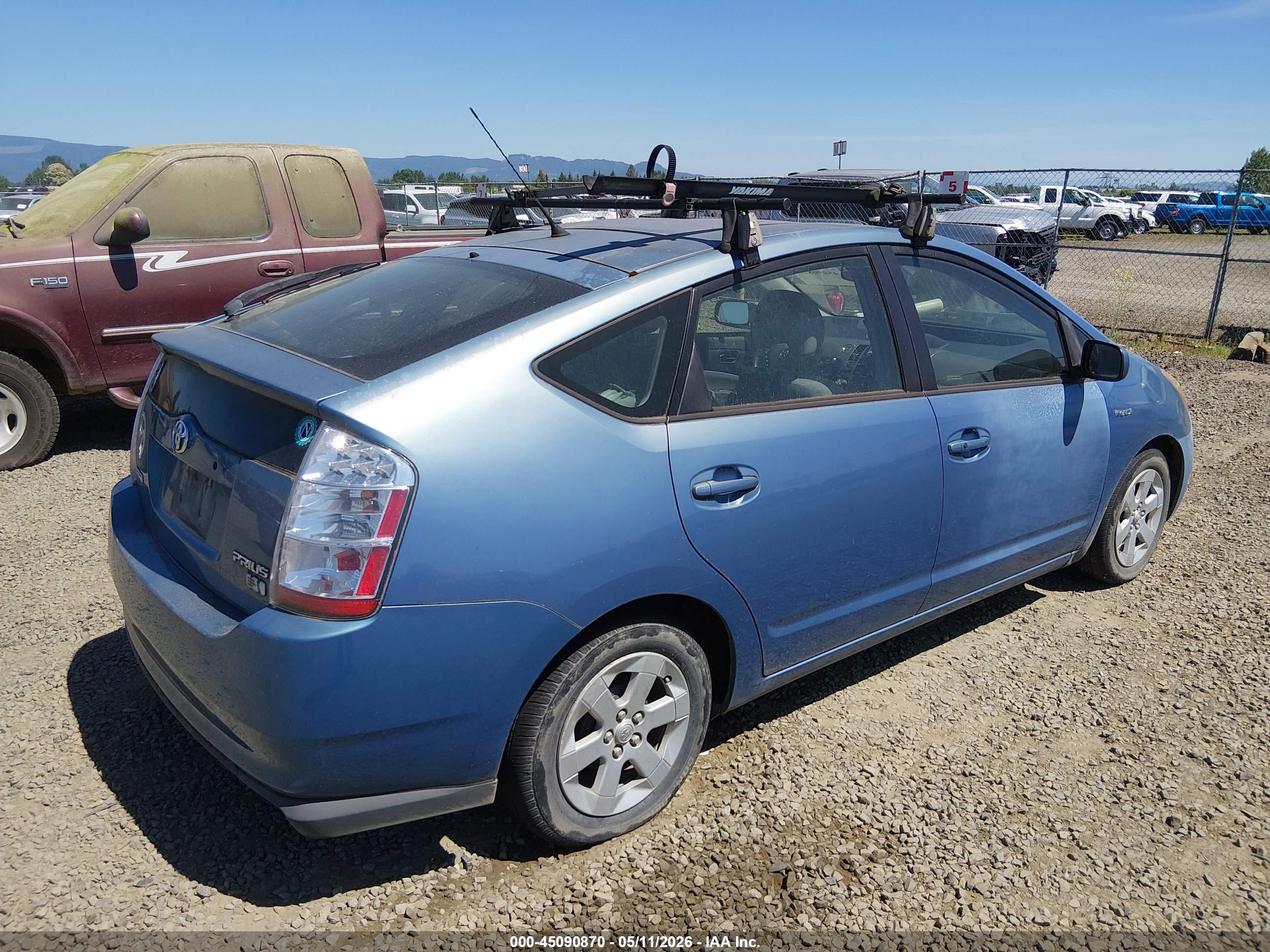TOYOTA PRIUS image 4