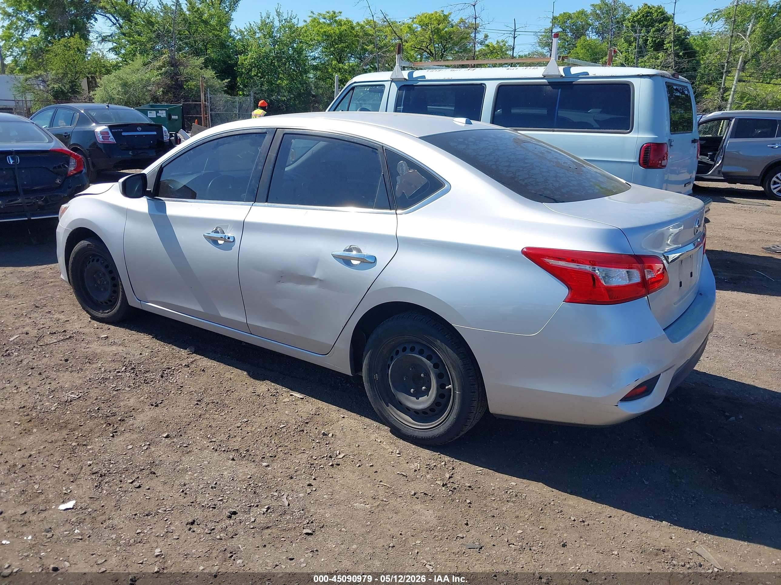 NISSAN SENTRA image 3