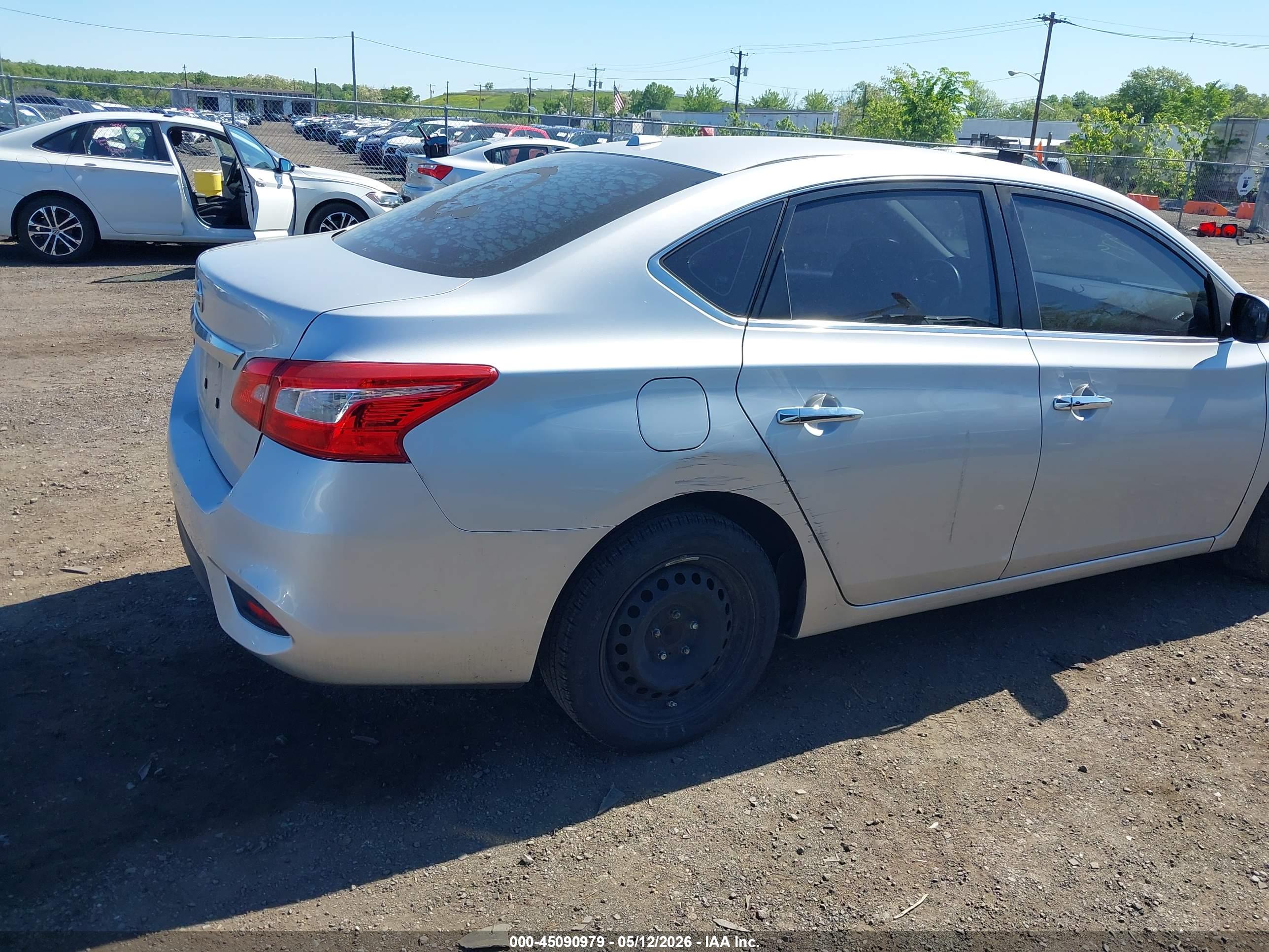 NISSAN SENTRA image 6