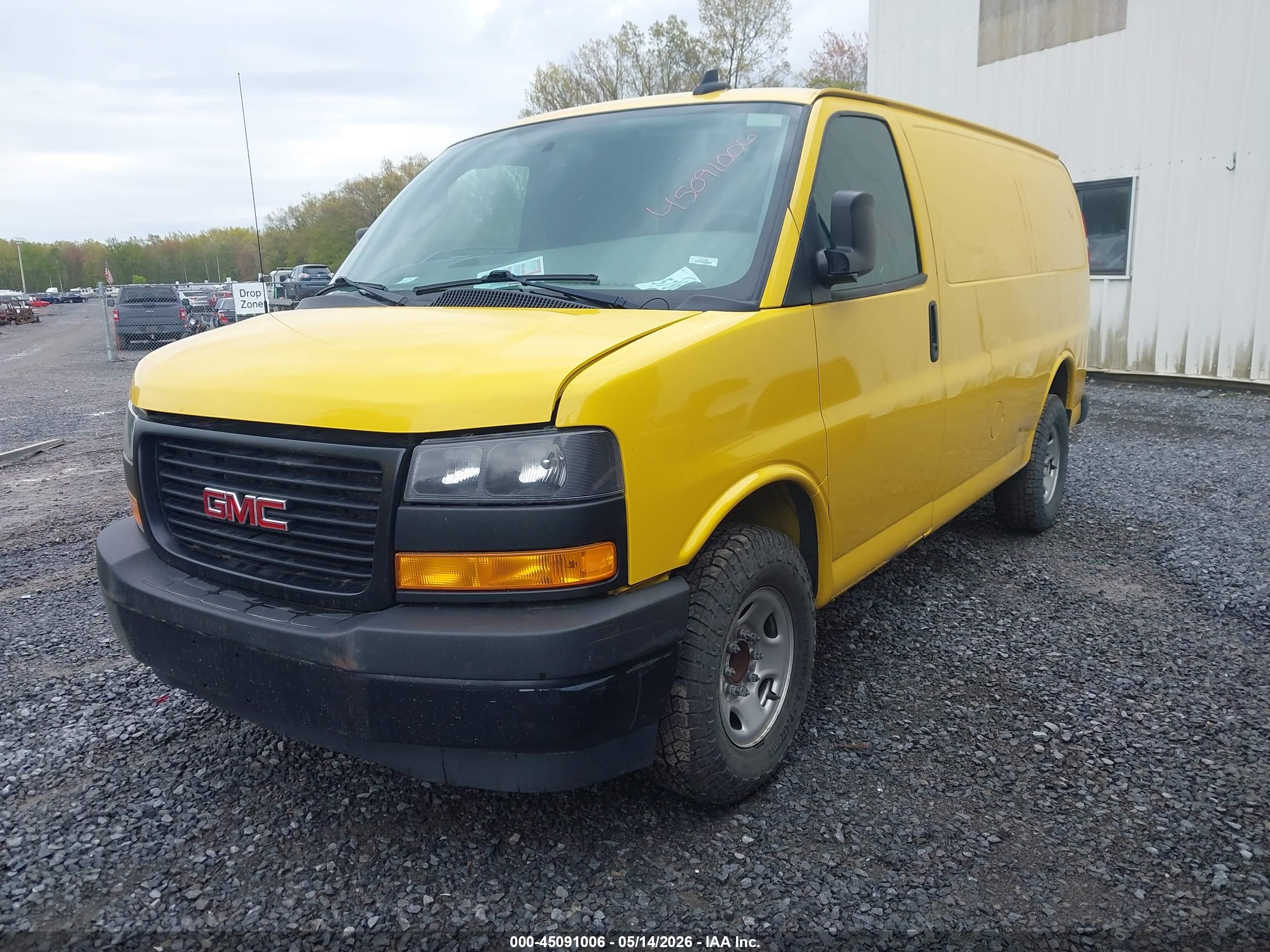 GMC SAVANA image 2