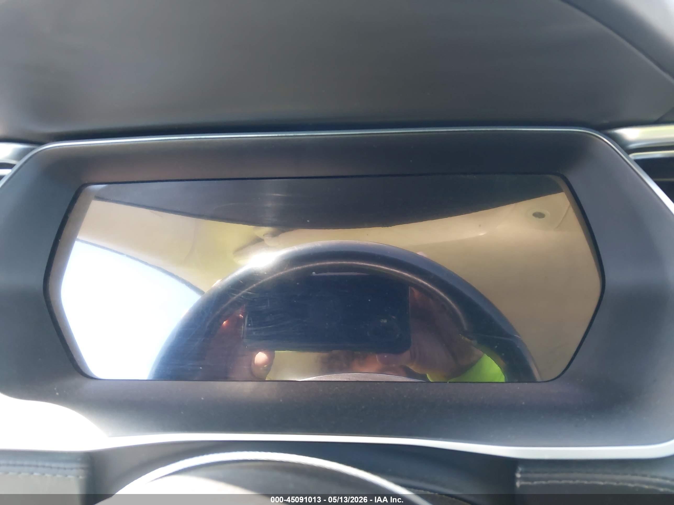 TESLA MODEL image 7