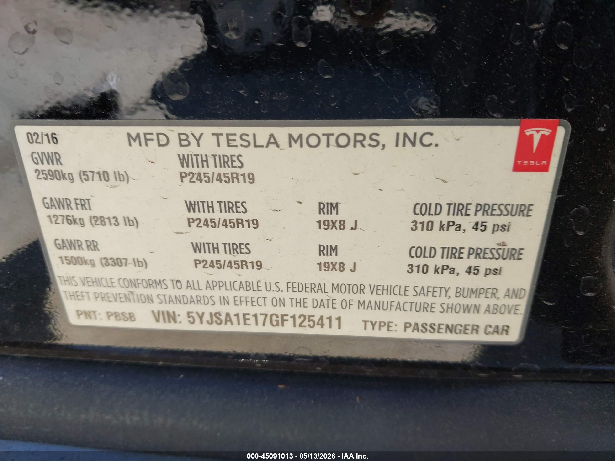 TESLA MODEL image 9