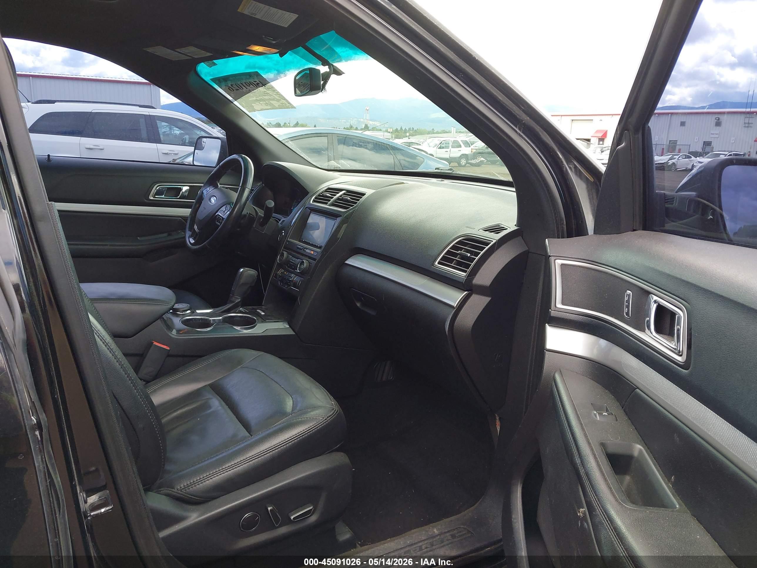 FORD EXPLORER image 5