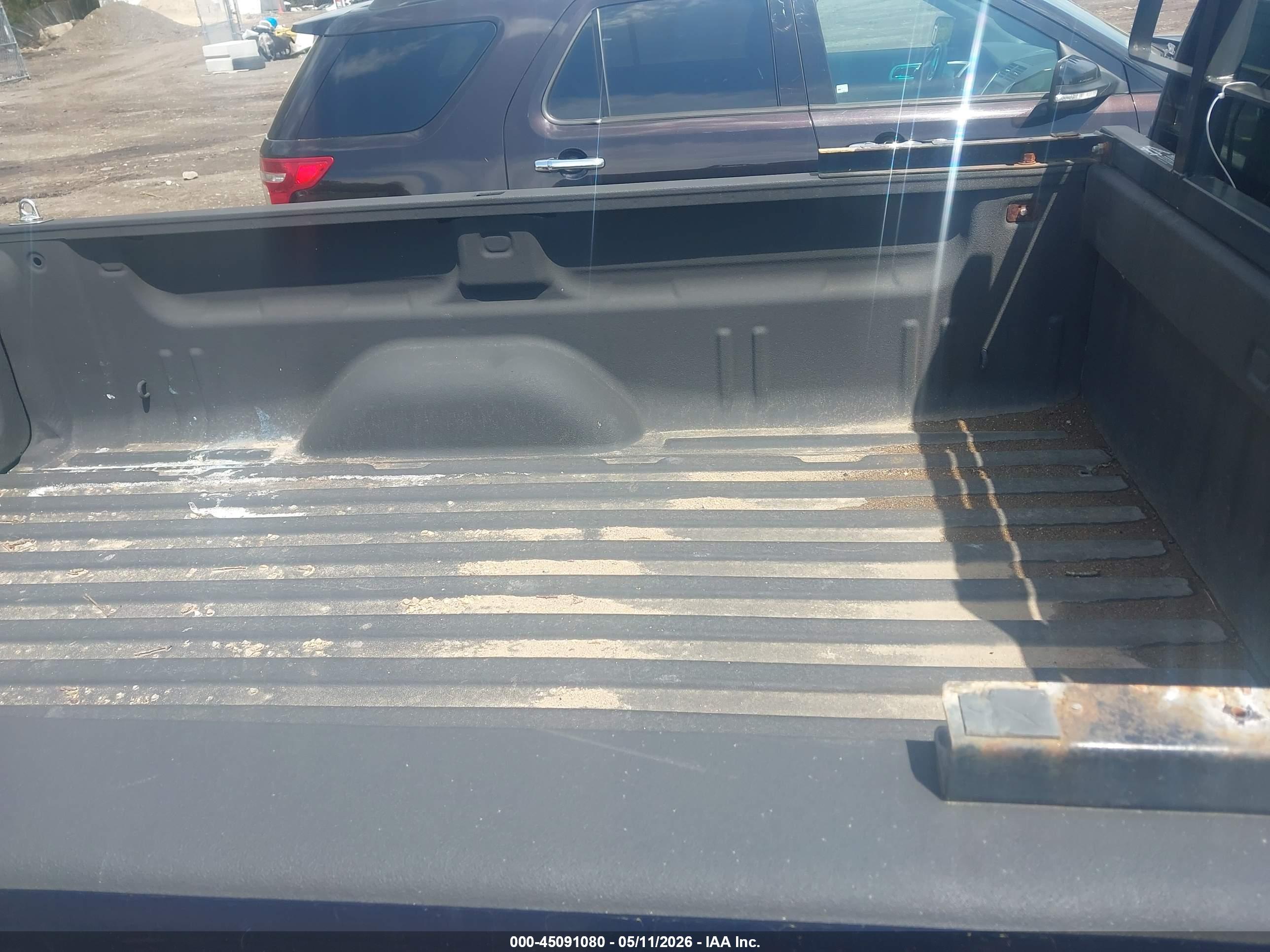 GMC SIERRA image 8