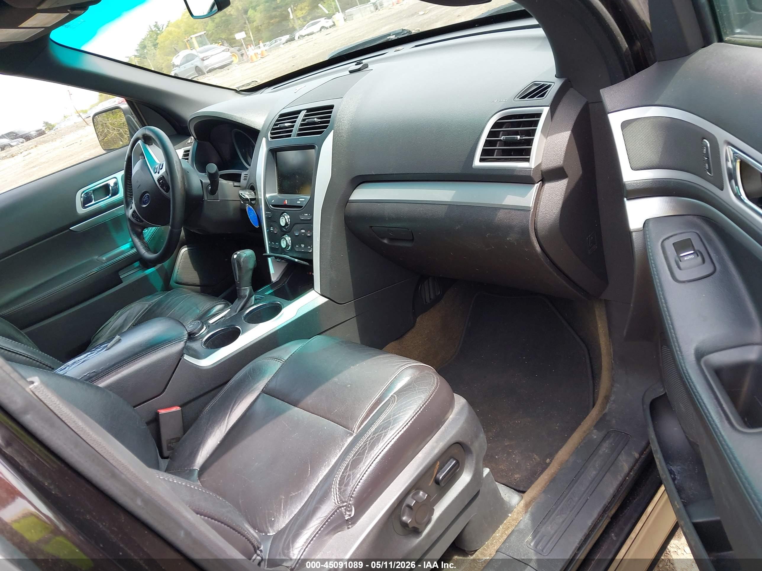 FORD EXPLORER image 5