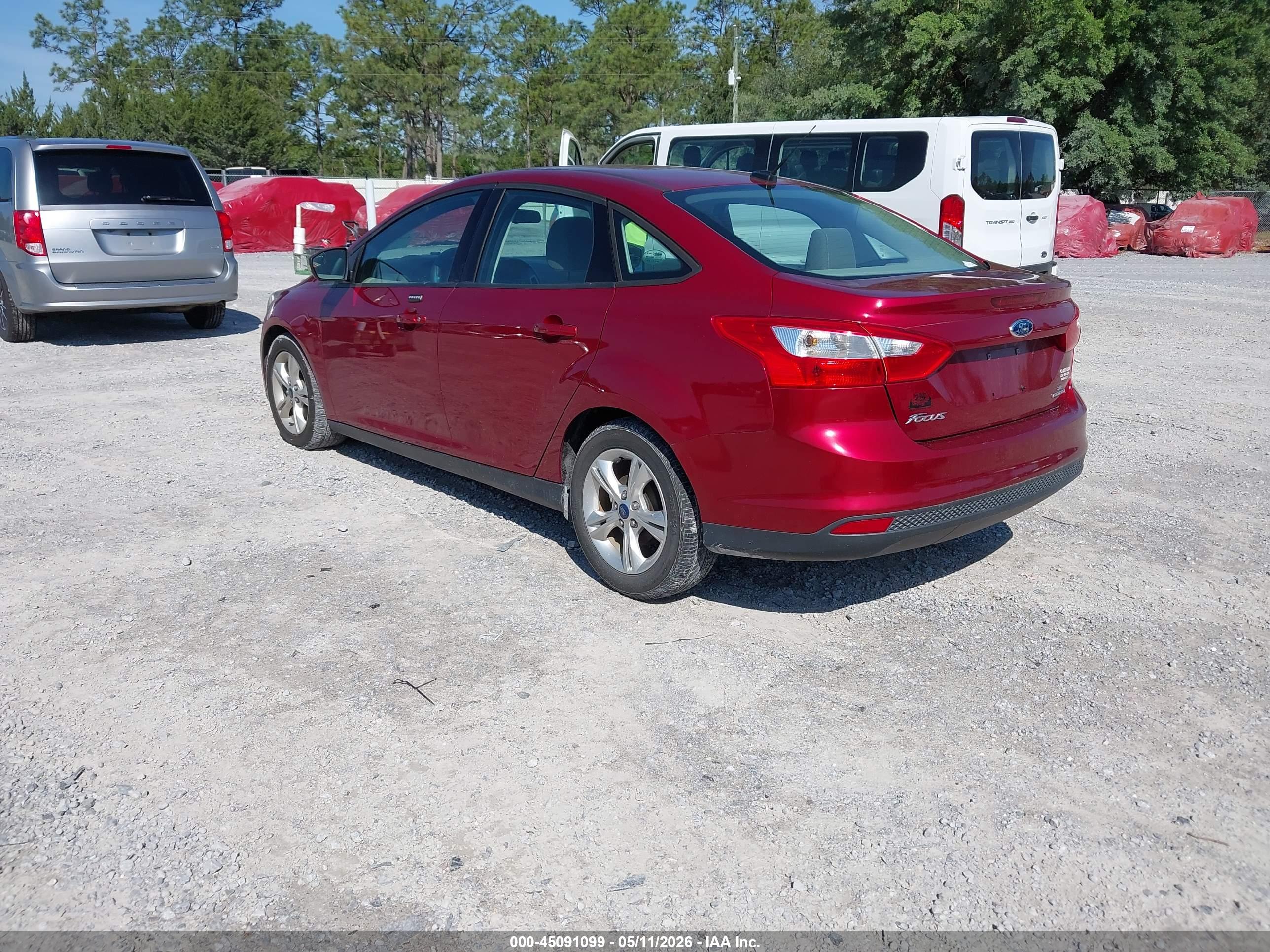 FORD FOCUS image 3
