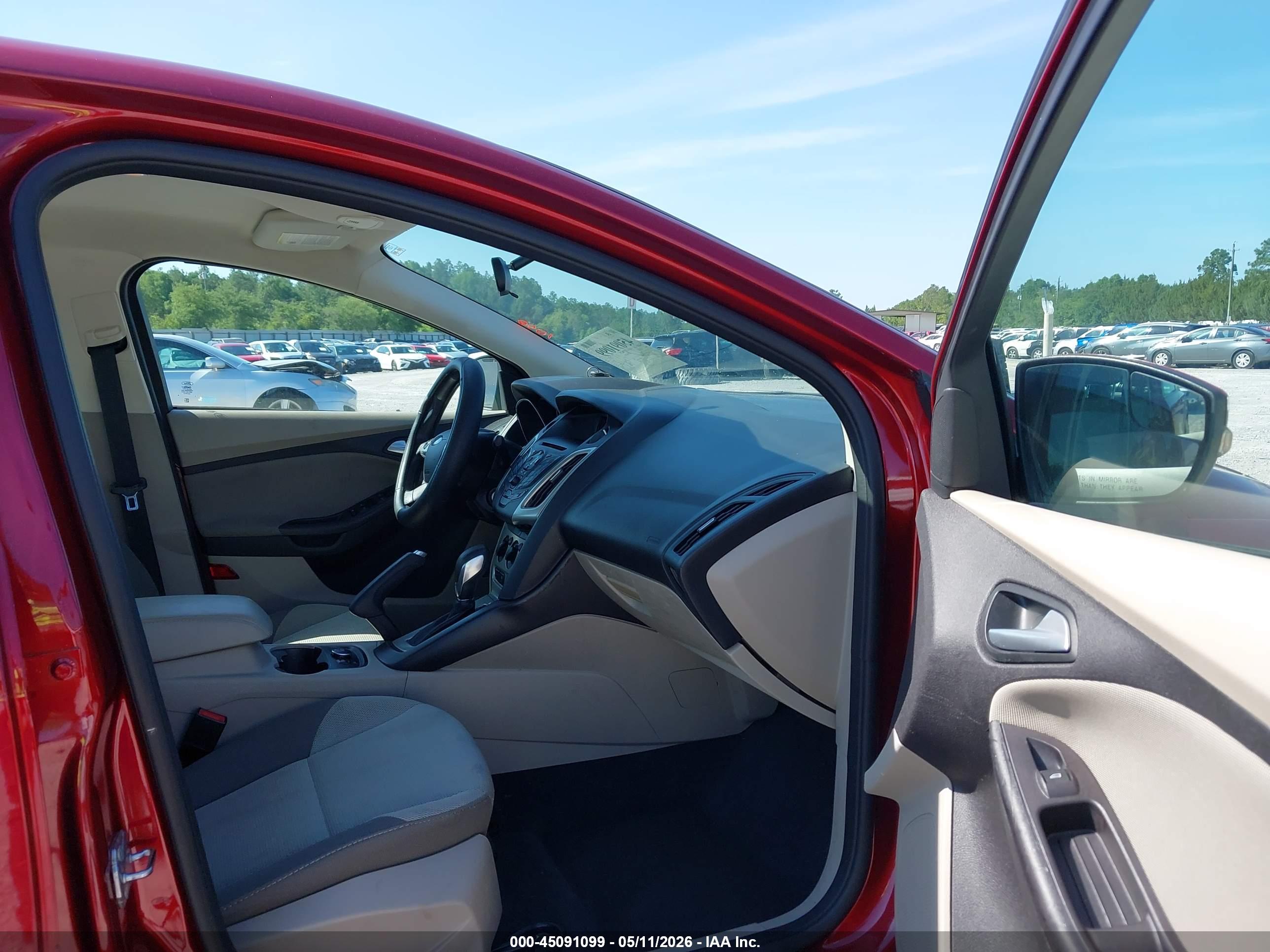 FORD FOCUS image 5