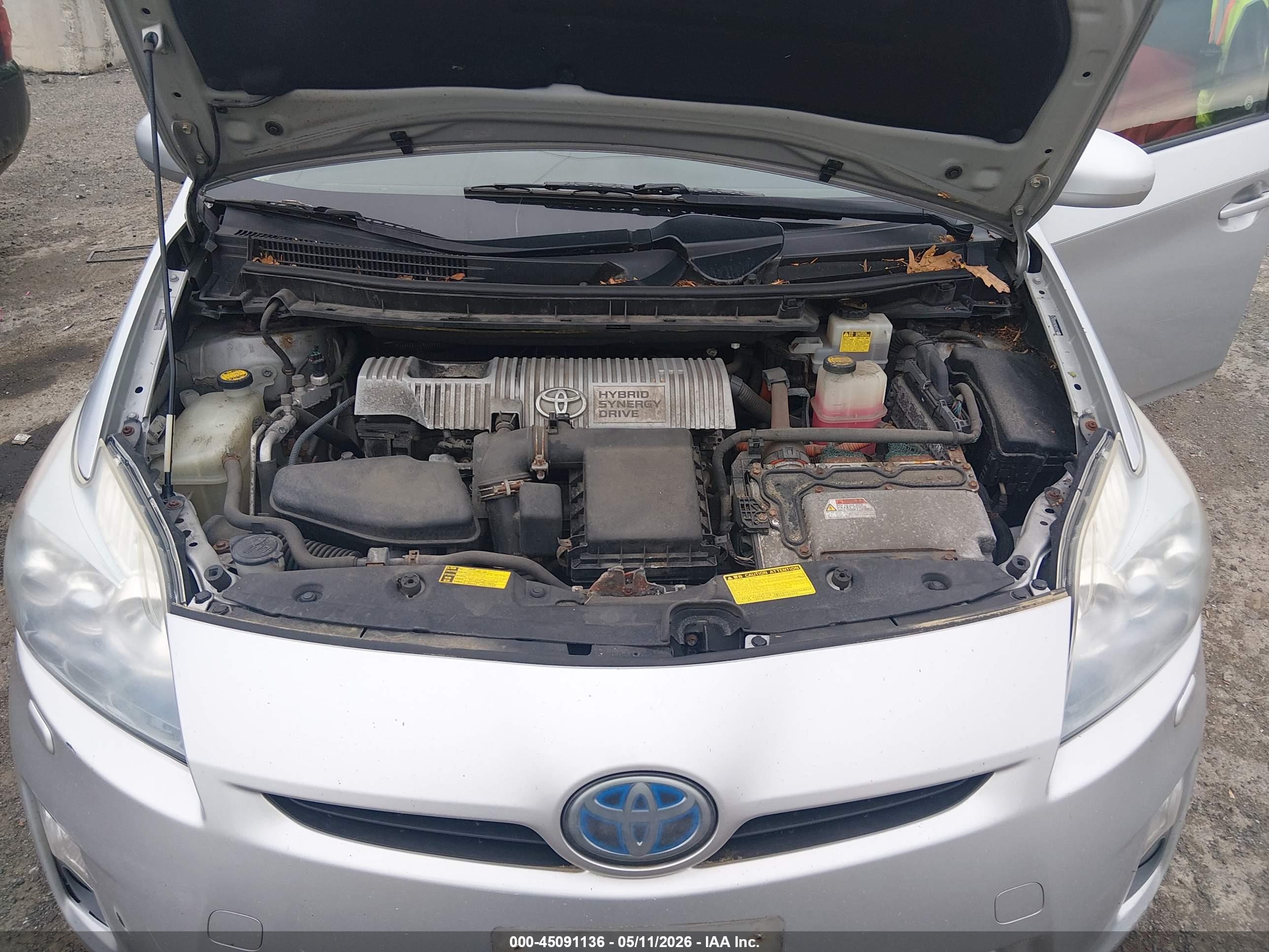 TOYOTA PRIUS image 10