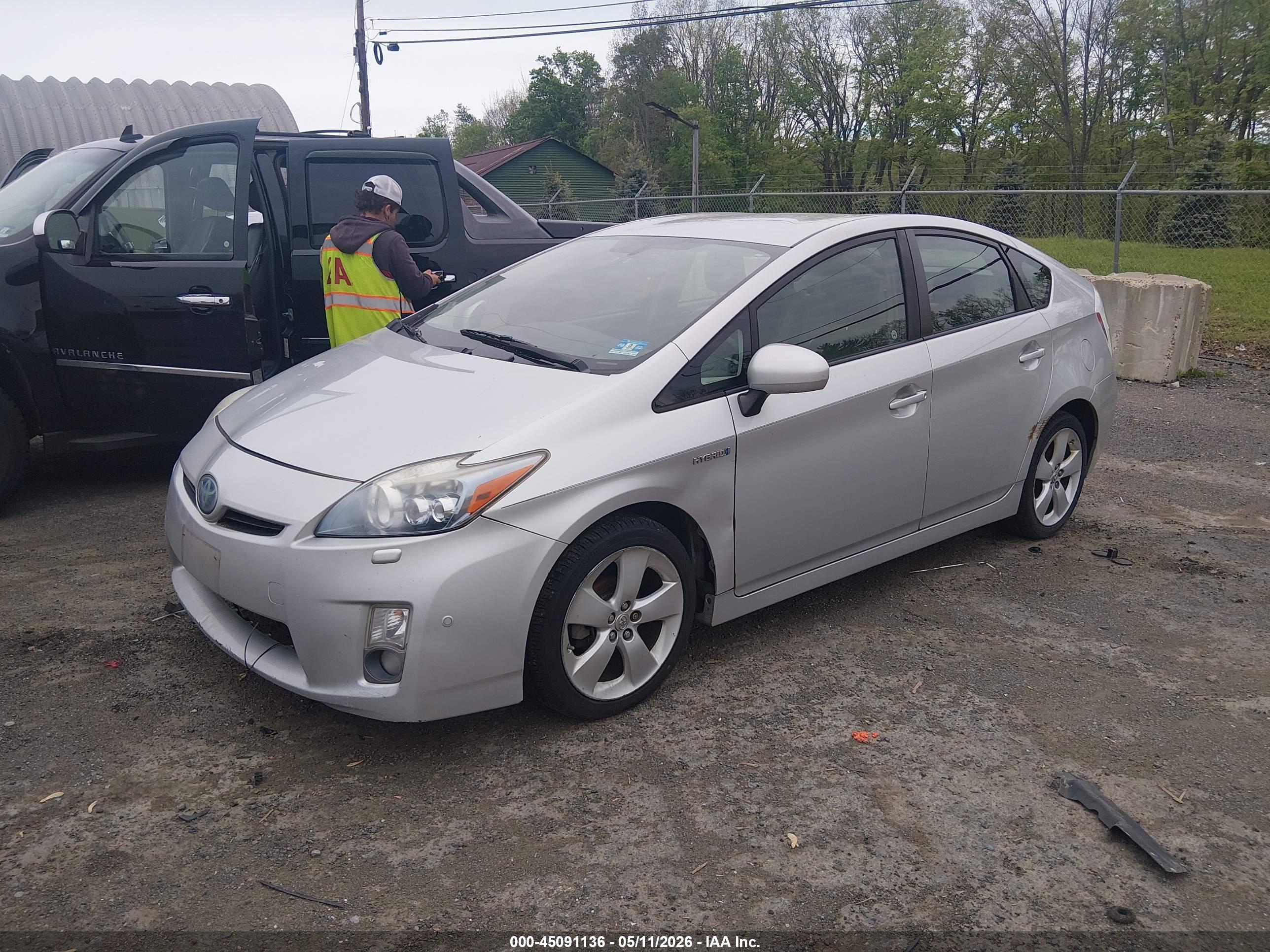 TOYOTA PRIUS image 2