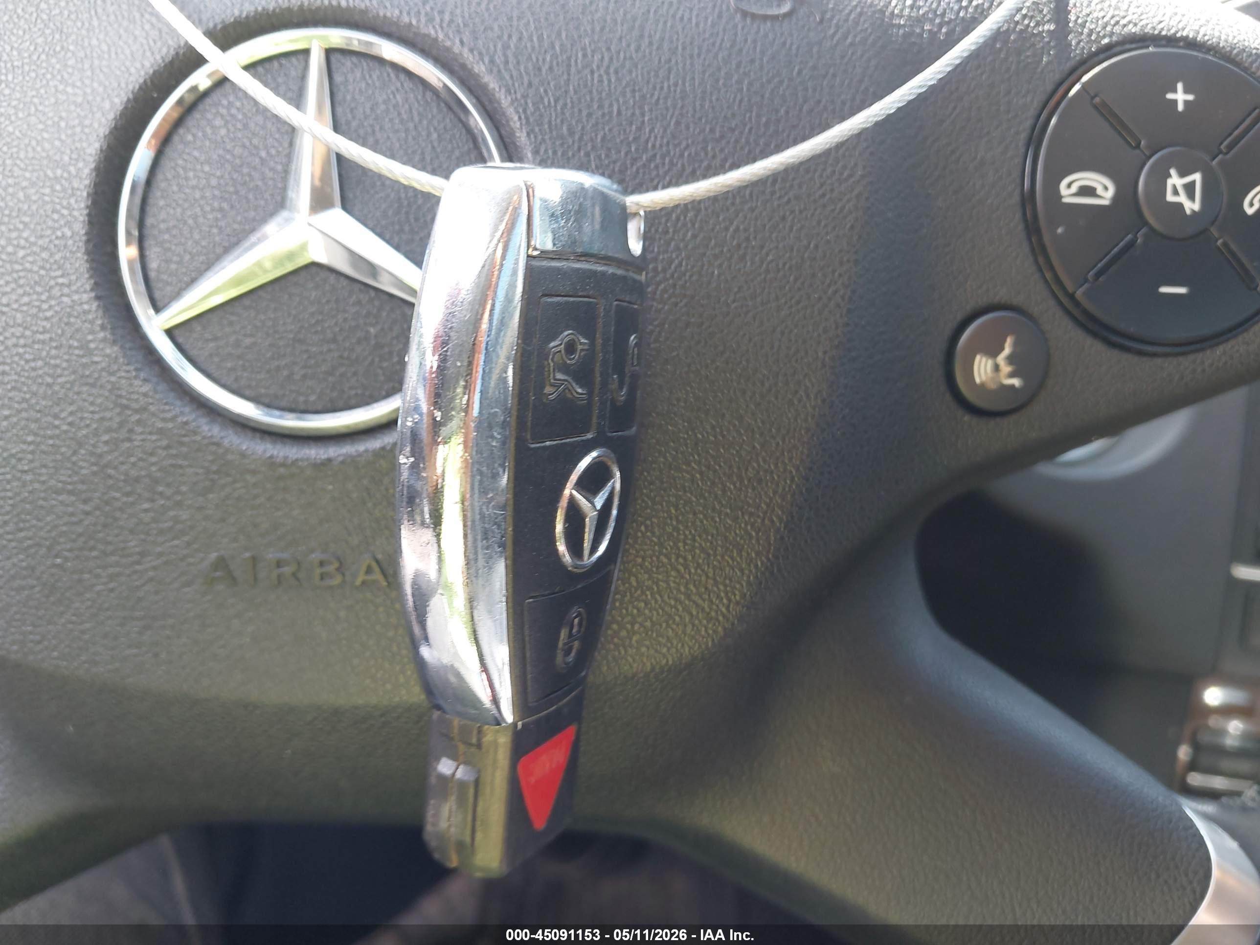 MERCEDES-BENZ E image 11