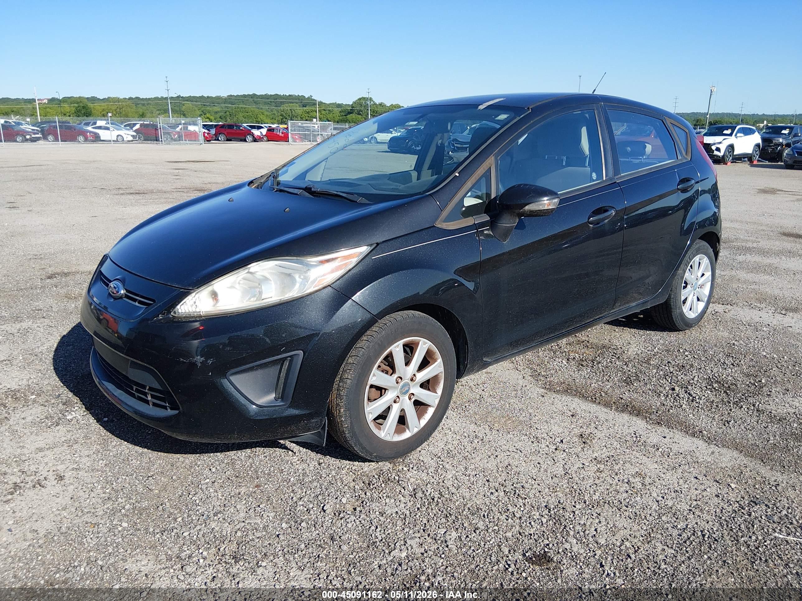 FORD FIESTA image 2