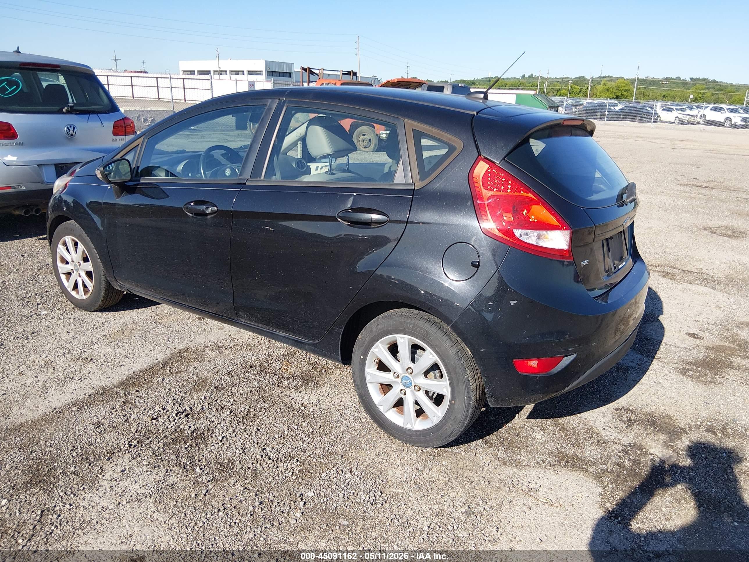 FORD FIESTA image 3