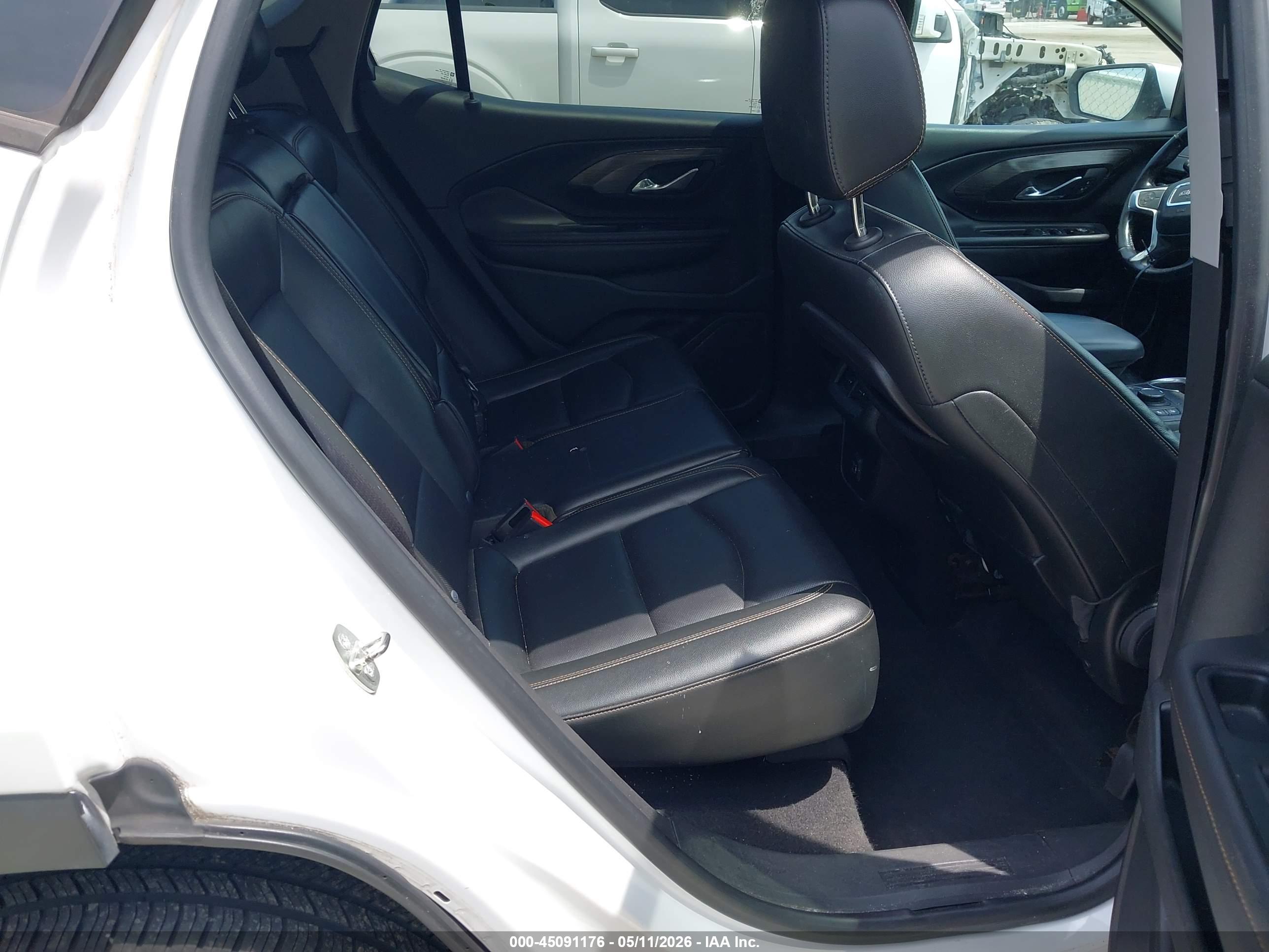 GMC TERRAIN image 8
