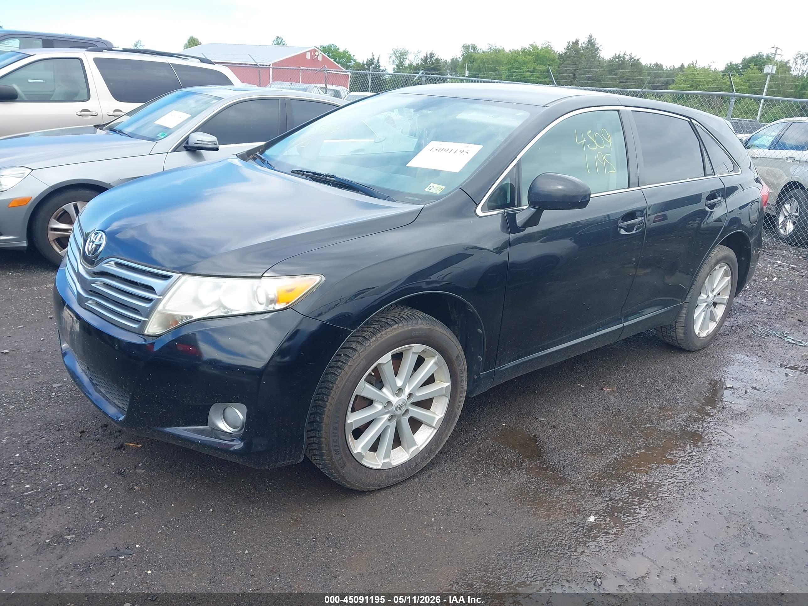 TOYOTA VENZA image 2