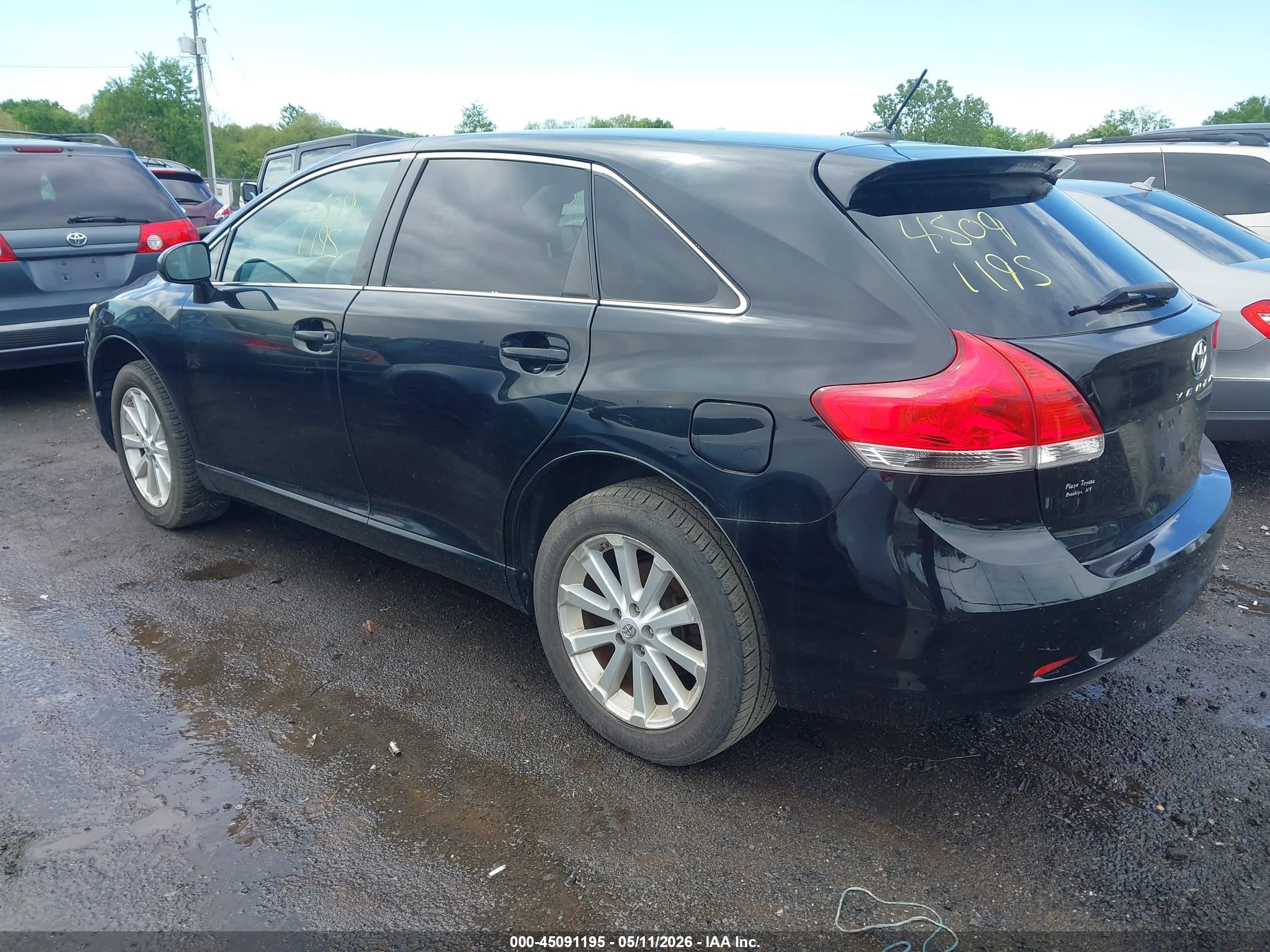 TOYOTA VENZA image 3