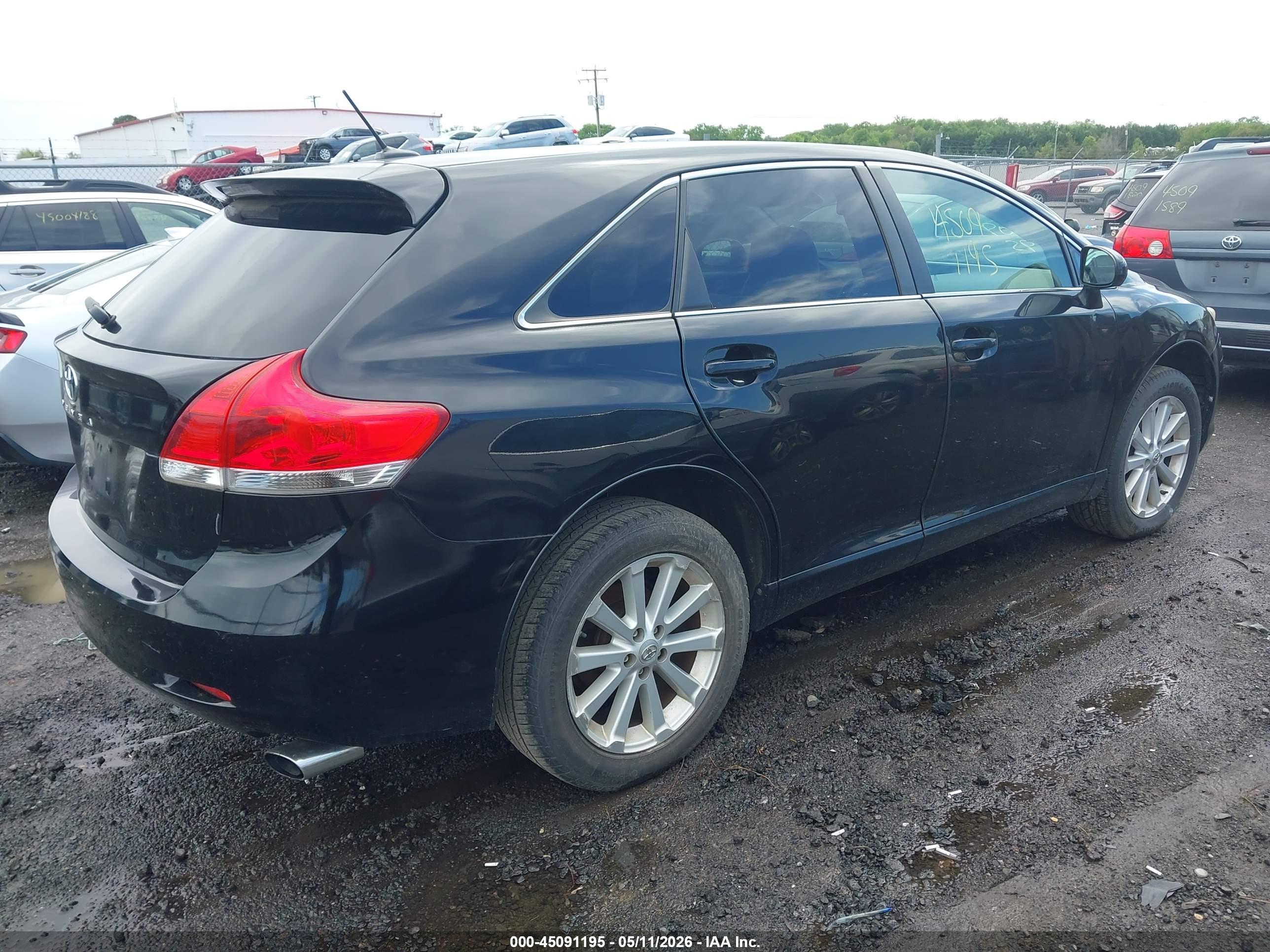 TOYOTA VENZA image 4