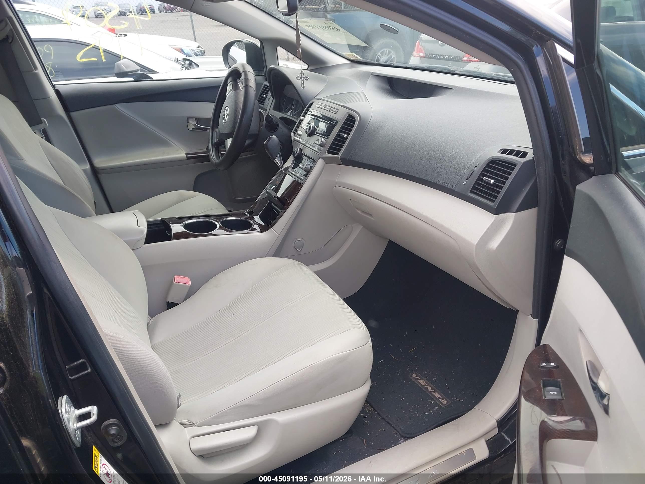 TOYOTA VENZA image 5