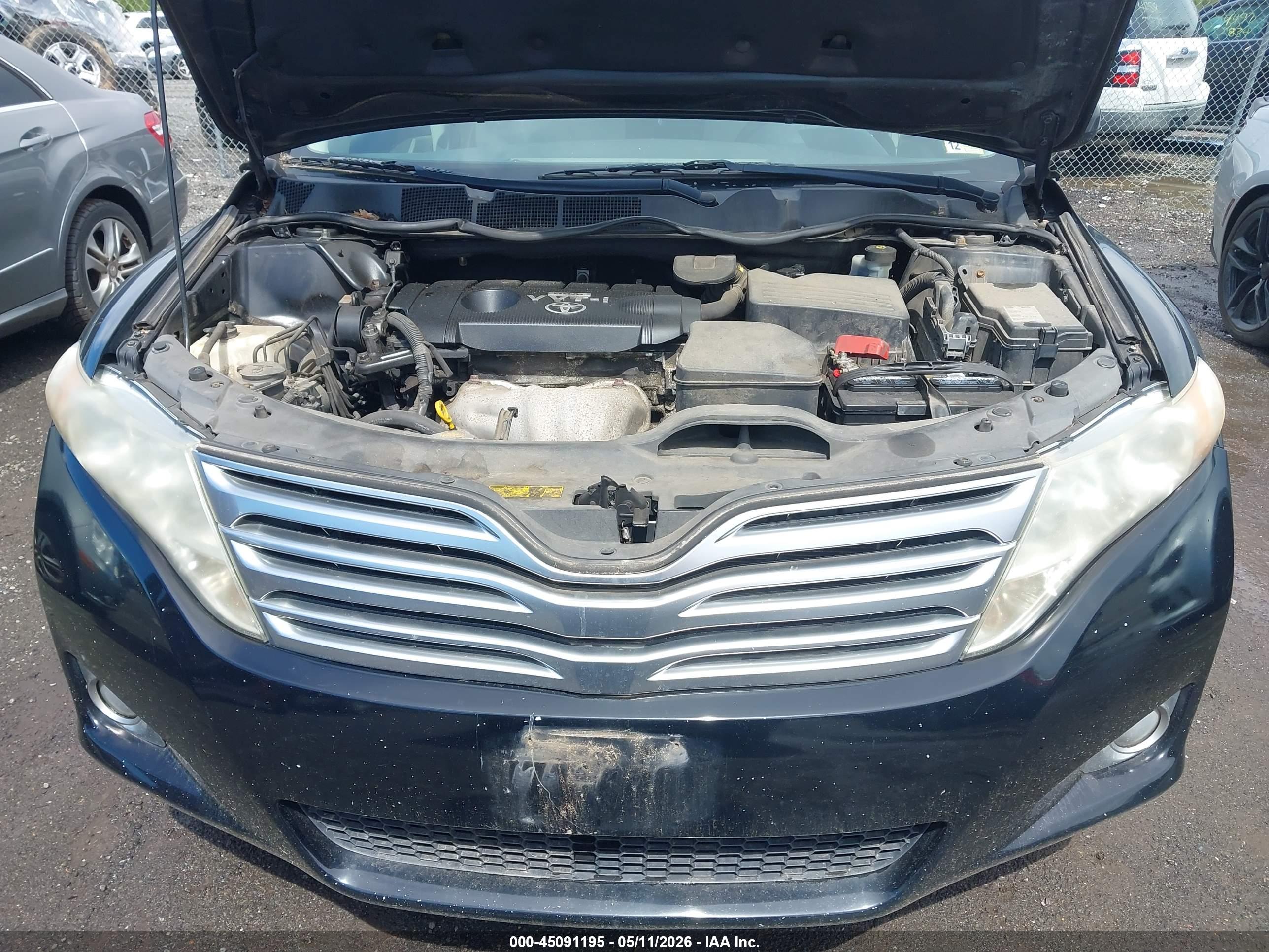 TOYOTA VENZA image 6