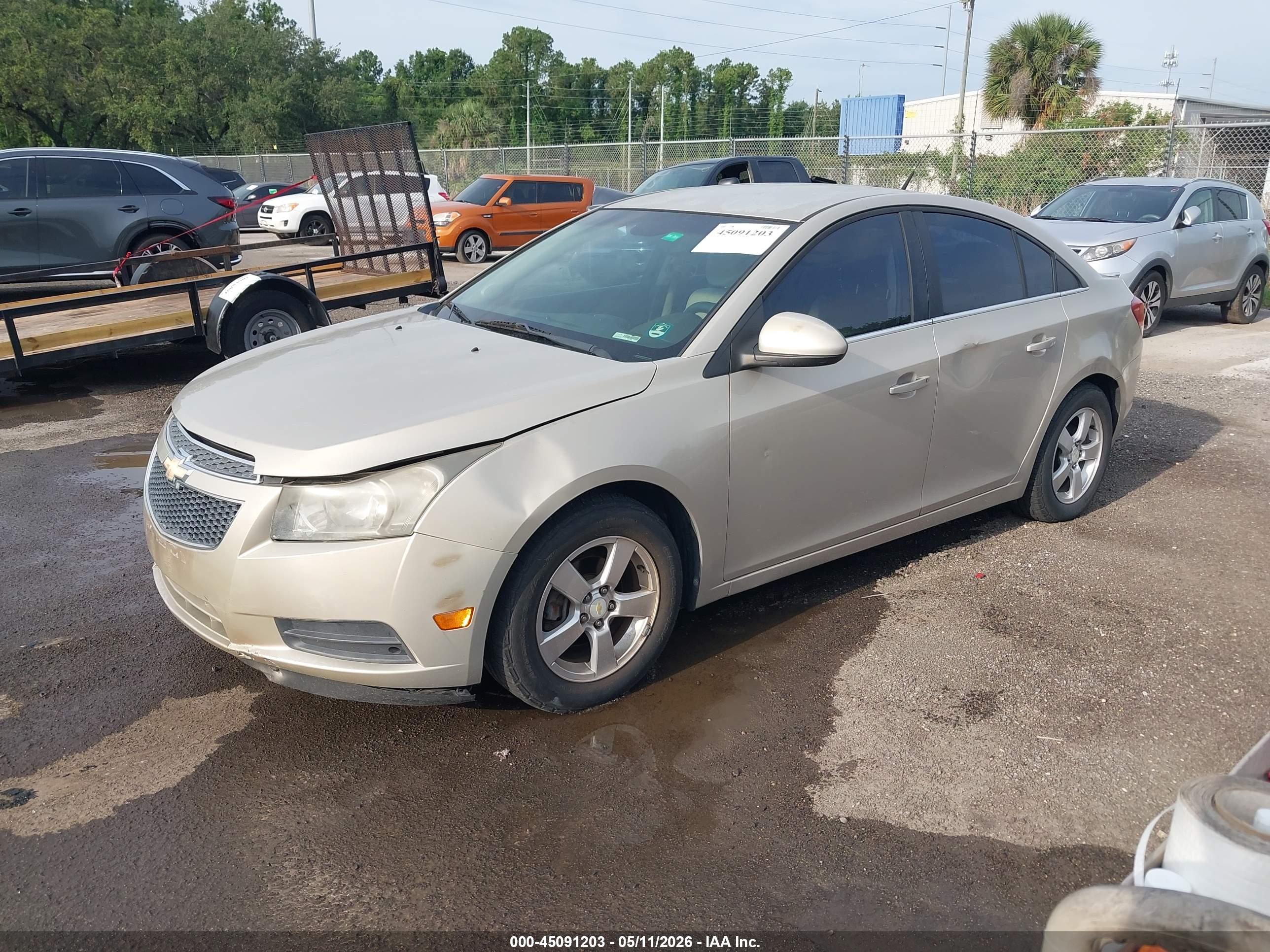 CHEVROLET CRUZE image 2