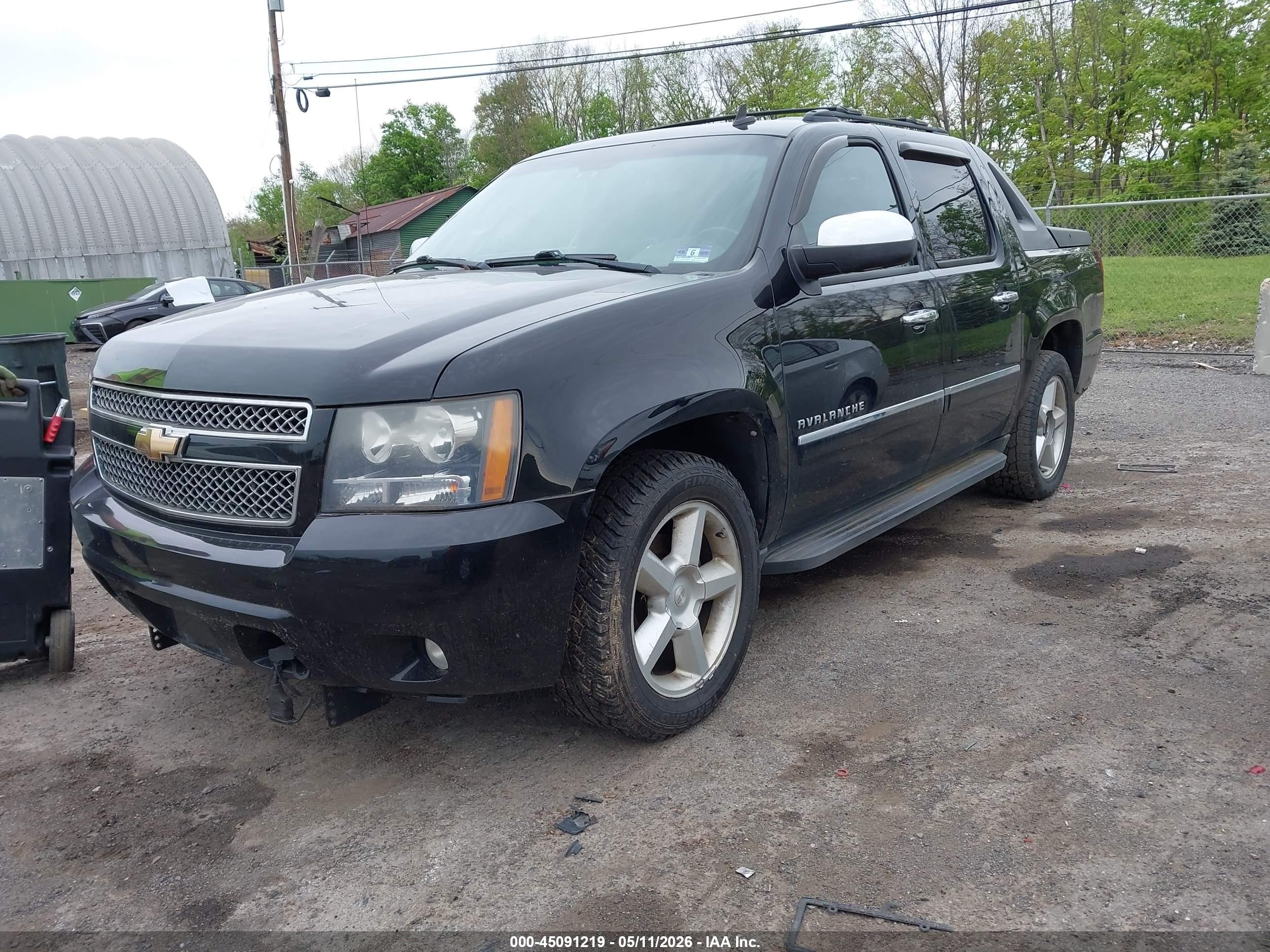 CHEVROLET AVALANCHE image 2