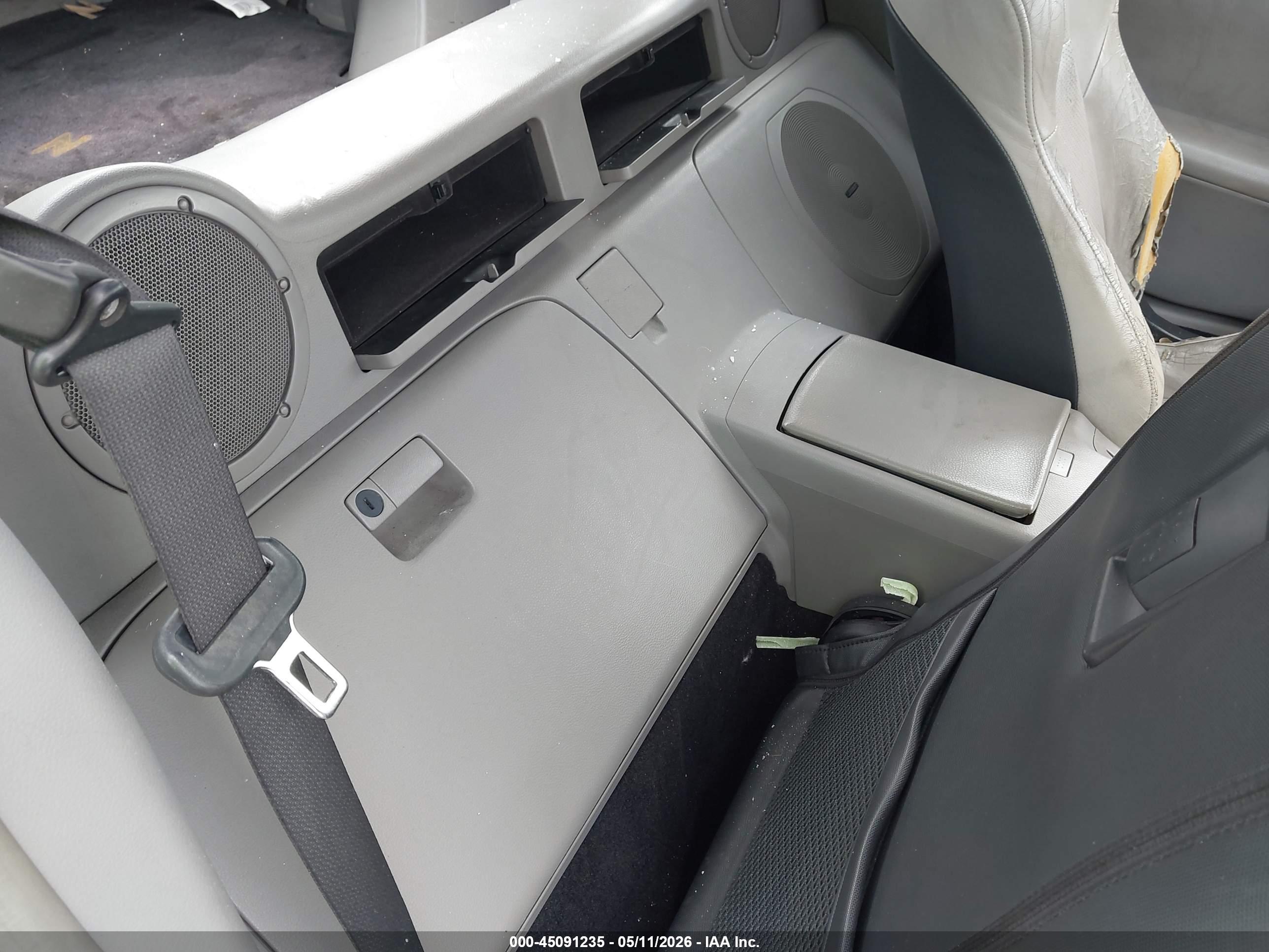 NISSAN 350Z image 8
